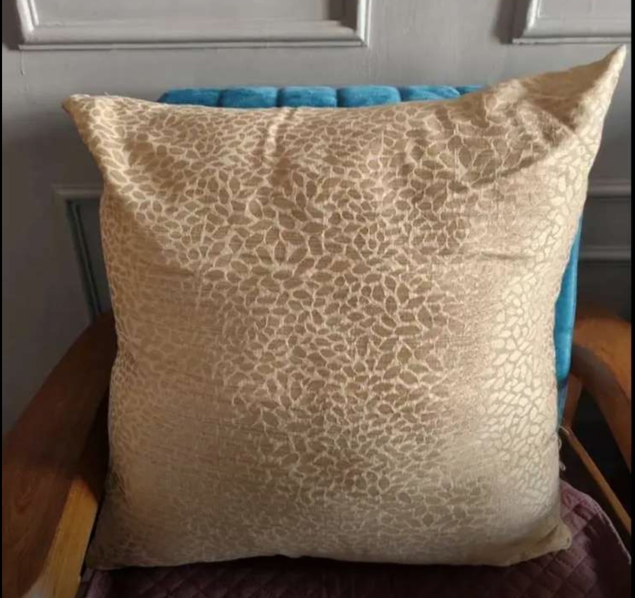 Big size set of 5 cushions with covers available for sale