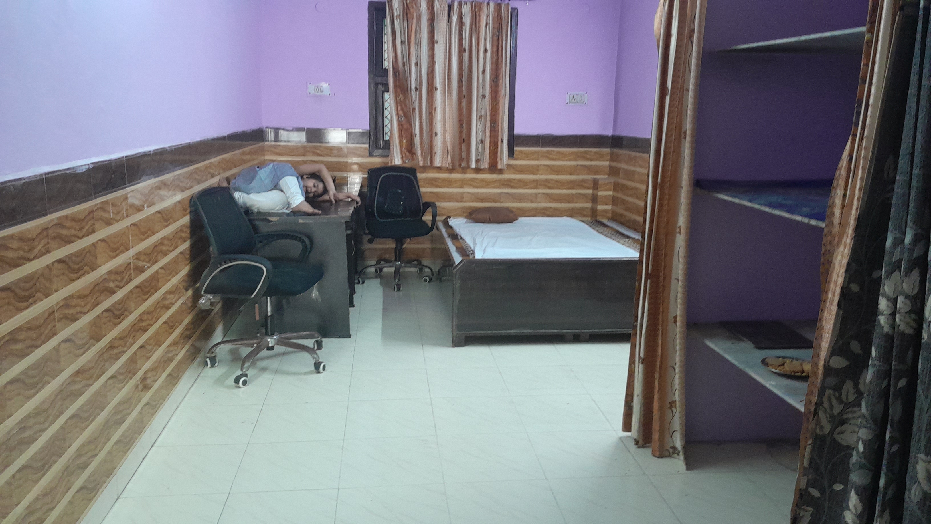 PG / Hostel available for rent