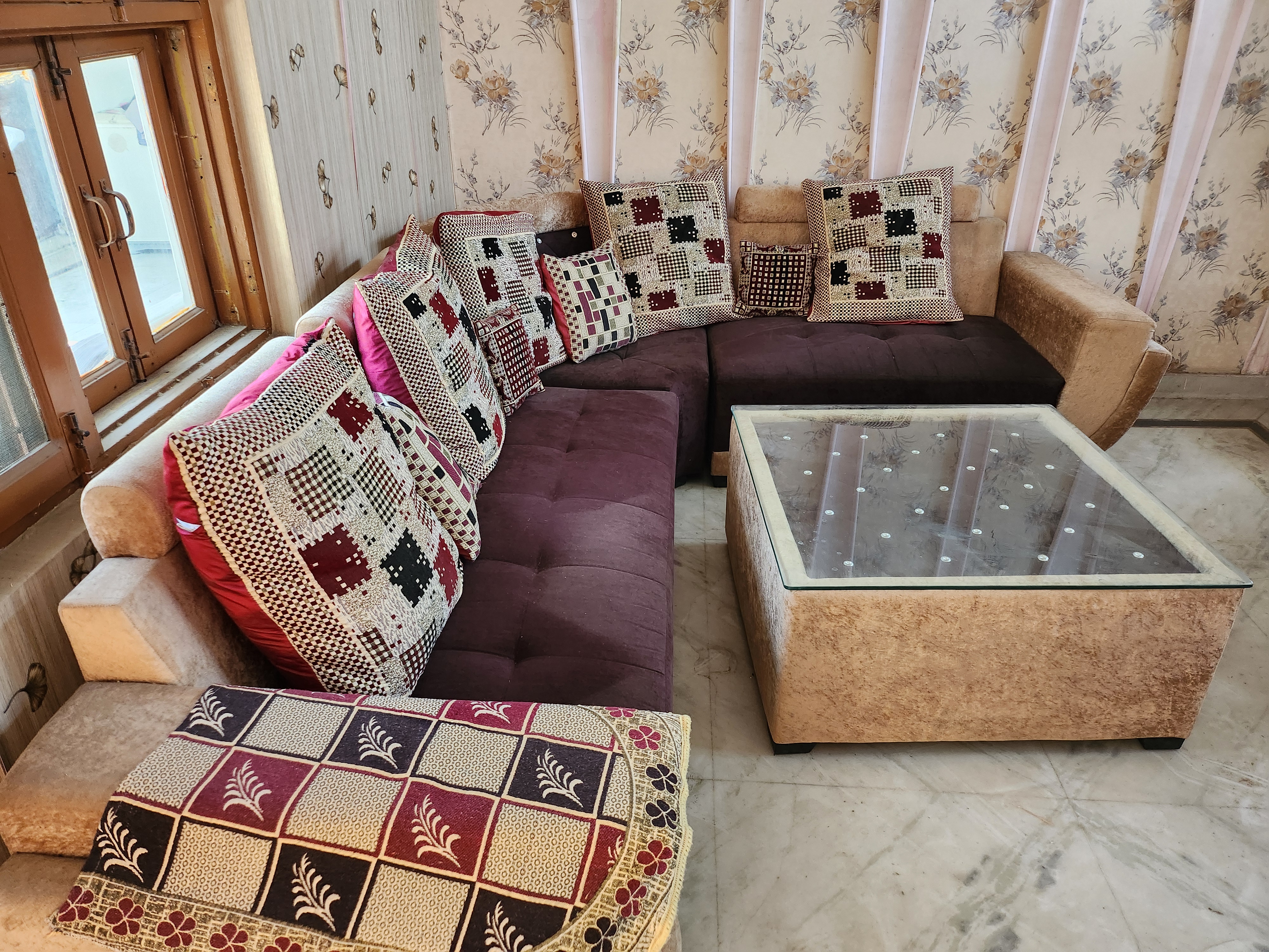 Sofa set available for sale