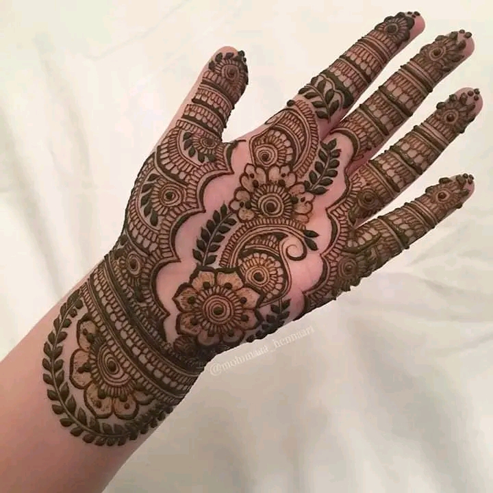 Mehandi Artist available for sale