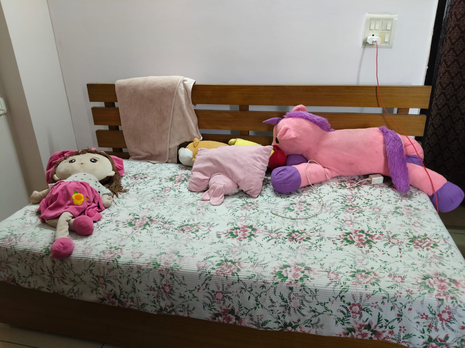 Diwan cum bed  available for sale