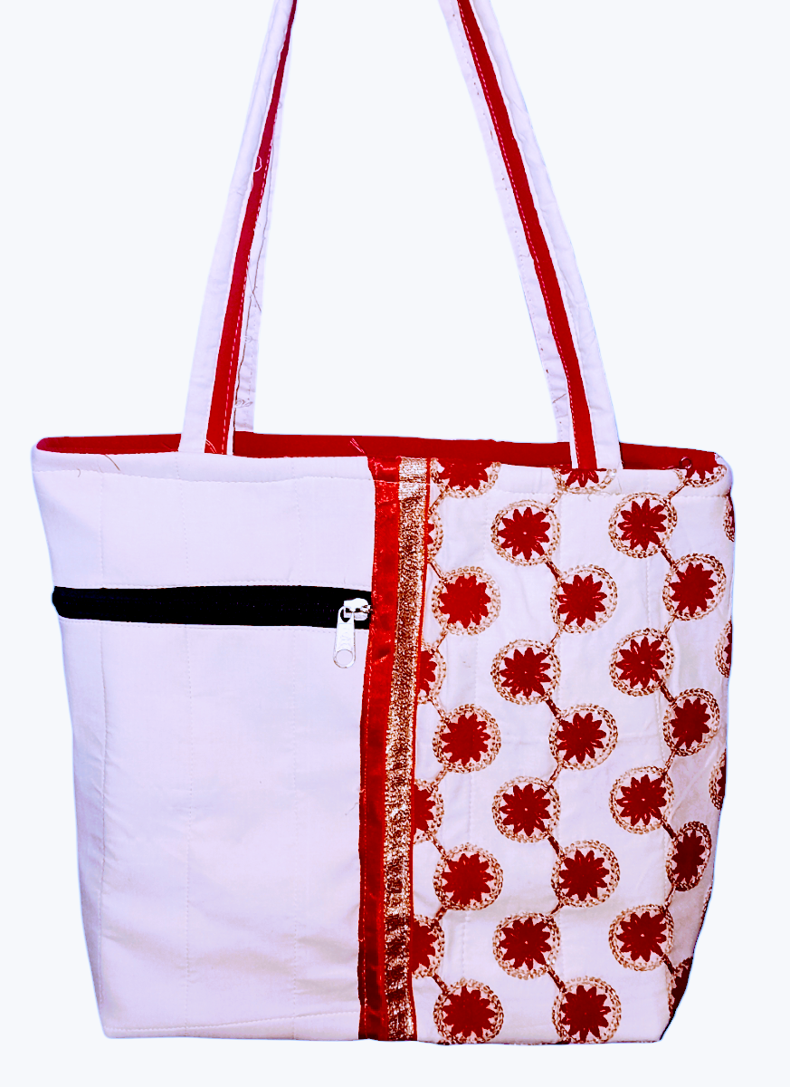 Woman fashion handbag  available for sale