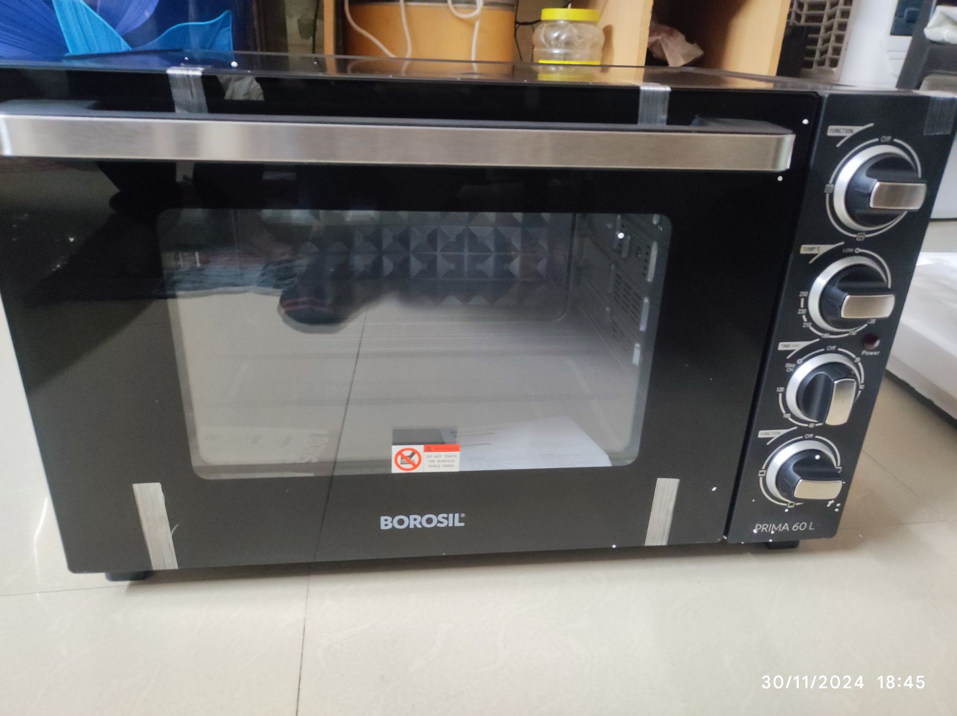 Oven available for sale