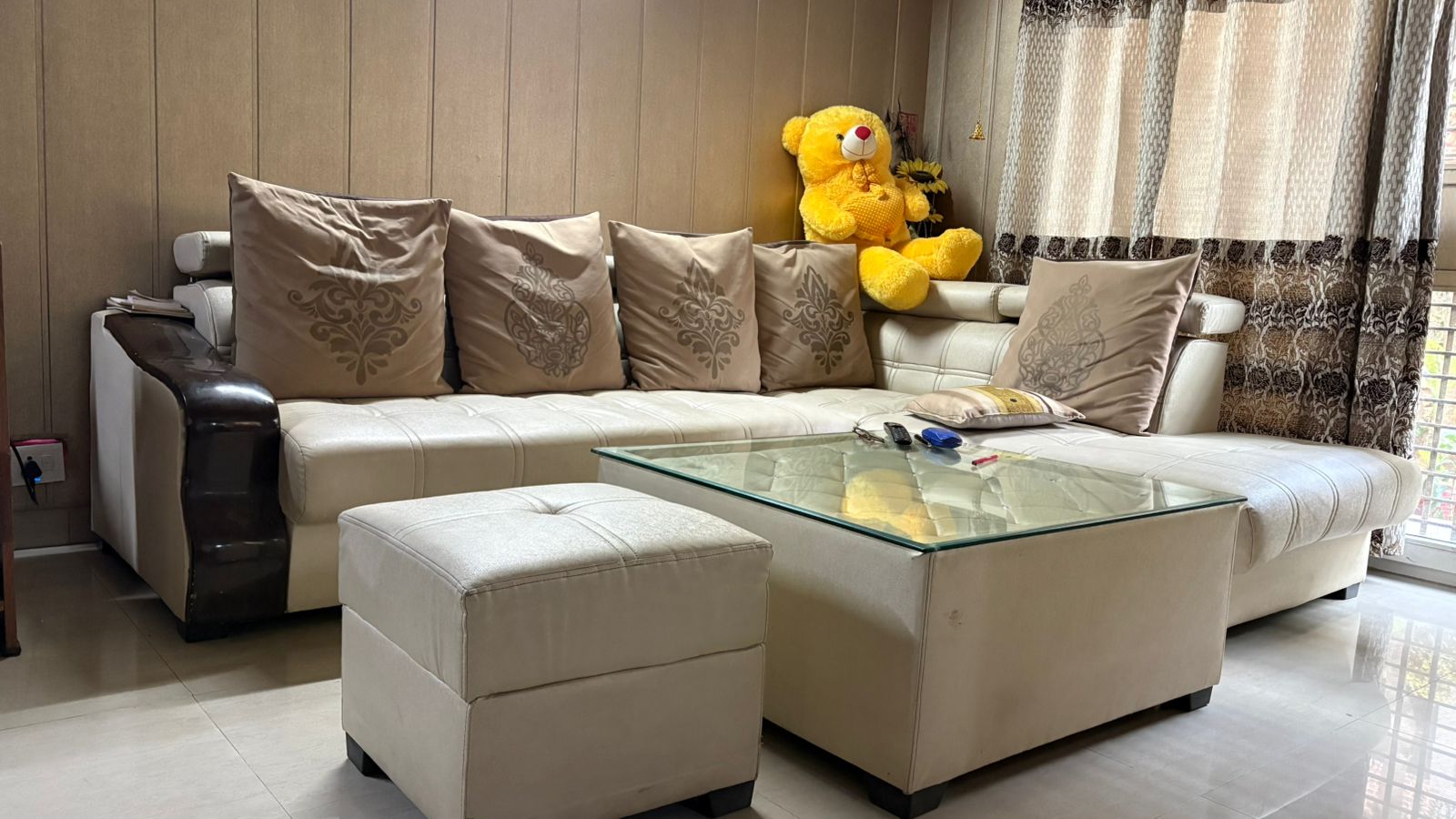 Sofa set available for sale