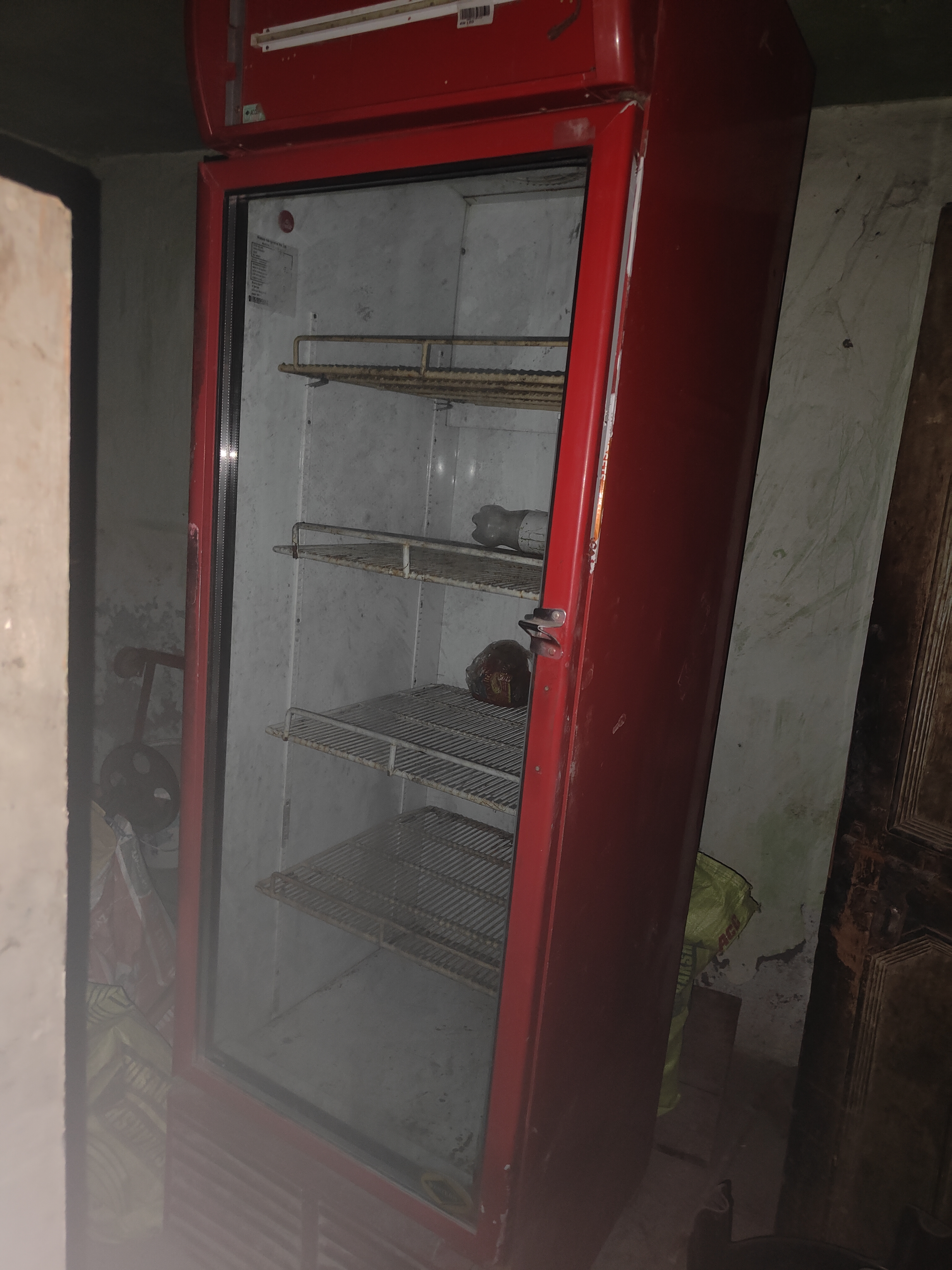 Display comercial fridge available for sale