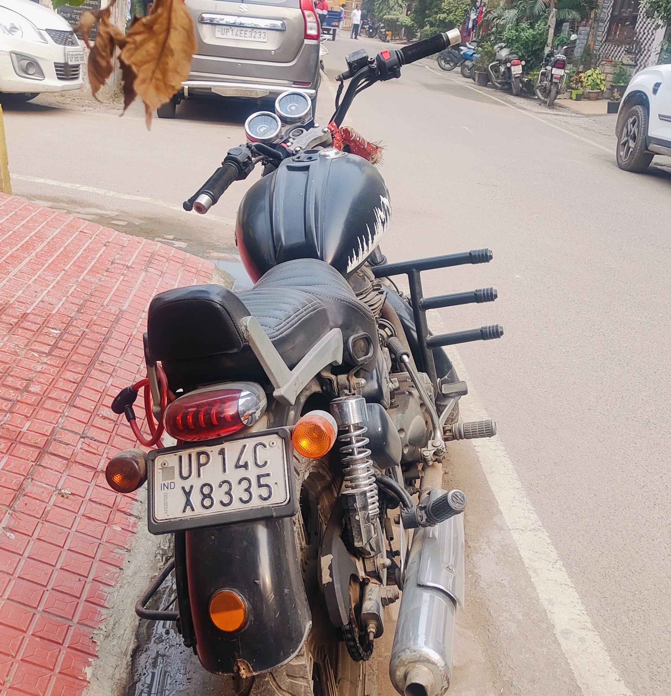 Royal Enfield Thunderbird 350 available for sale