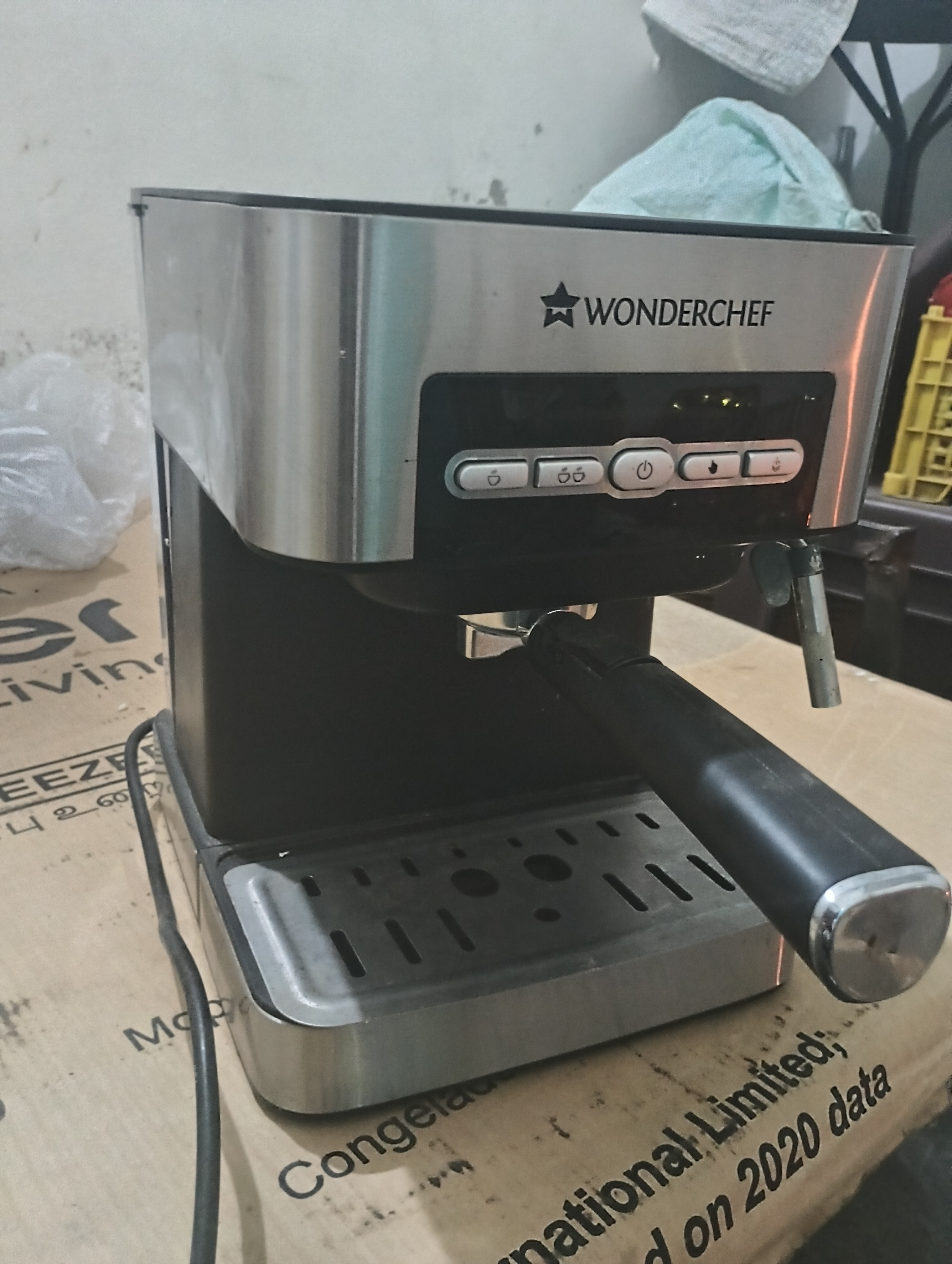 Coffie machine available for sale