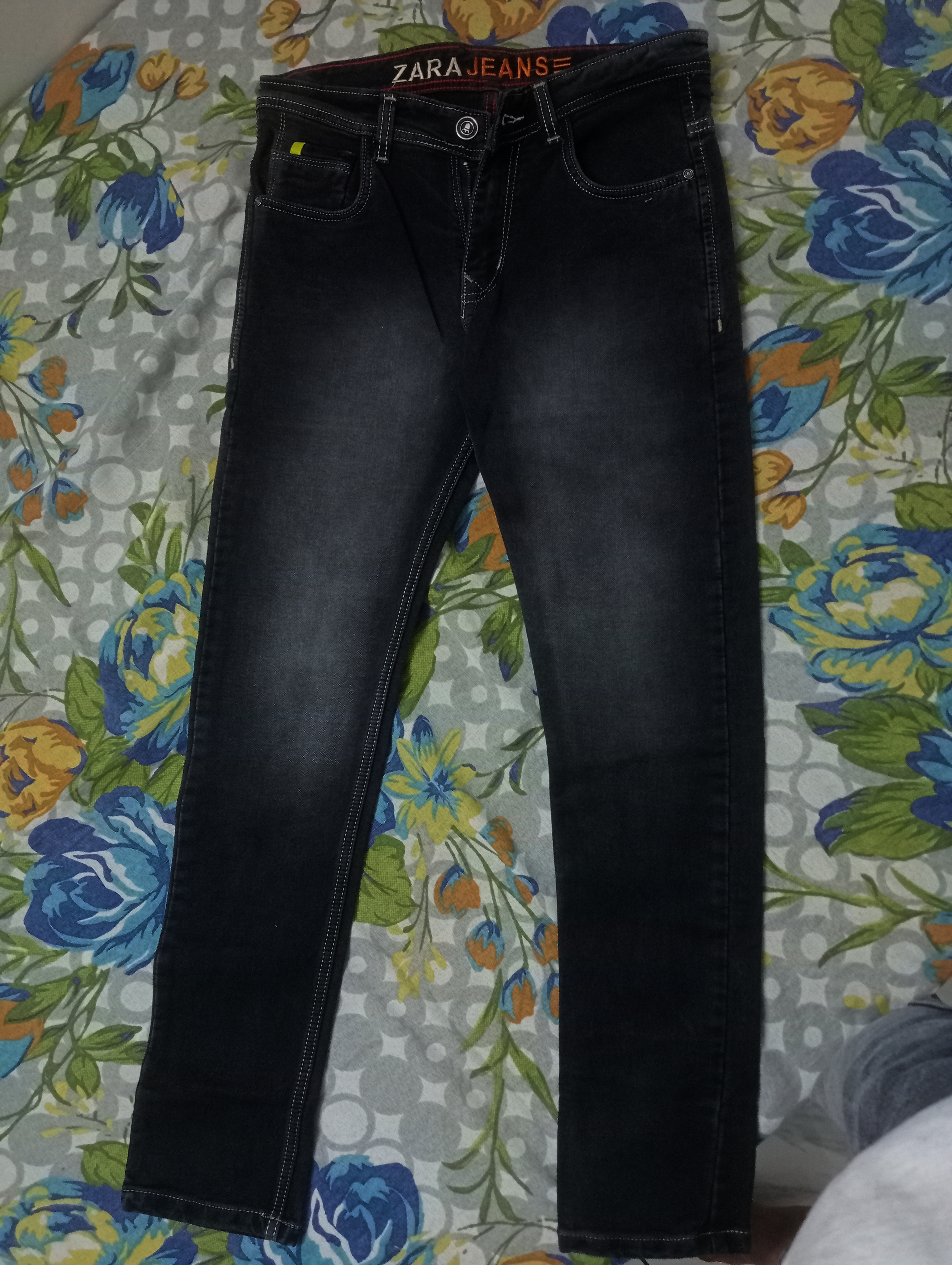 Zara jeans  available for sale