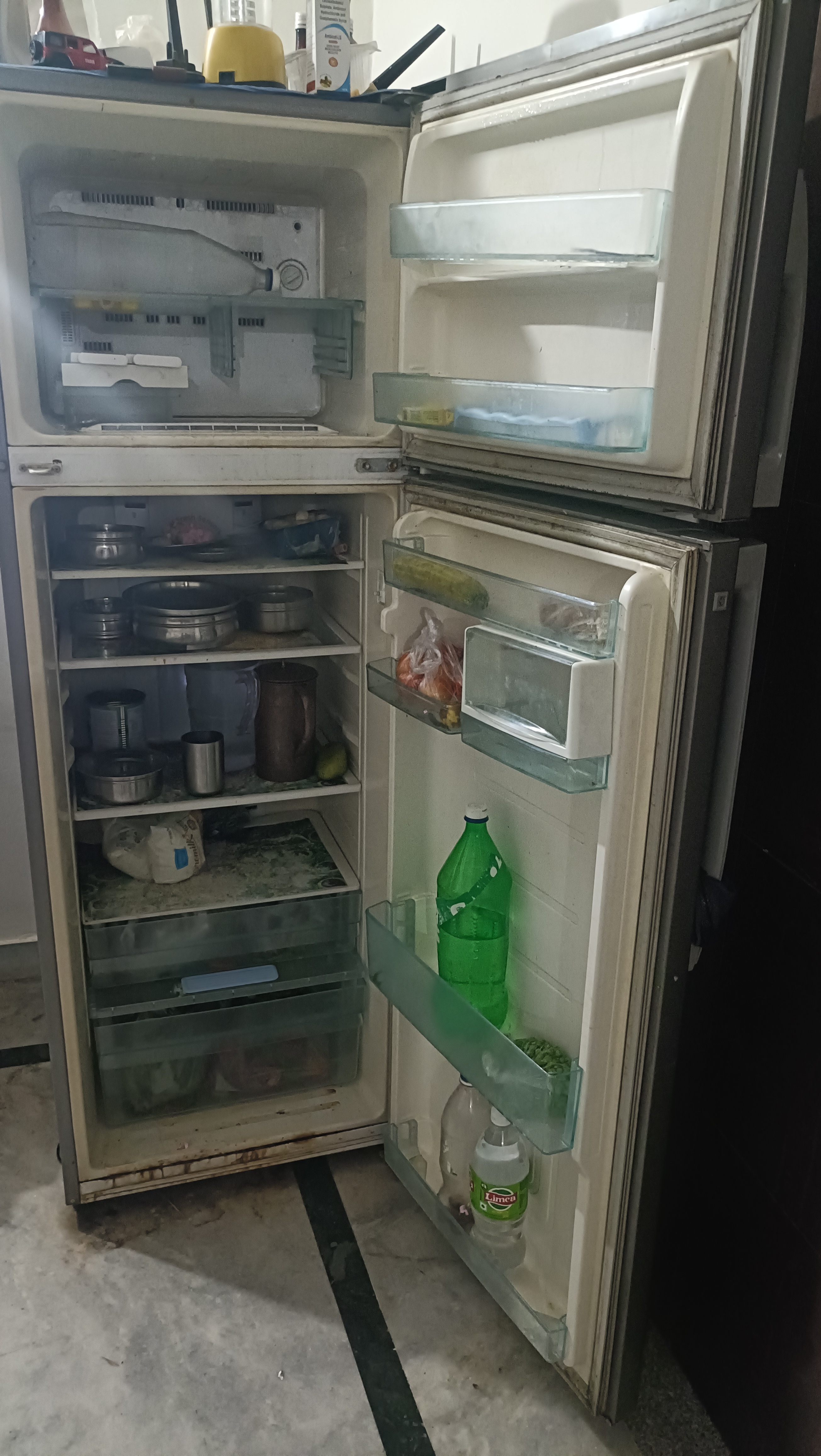 Sumsung Fridge available for sale