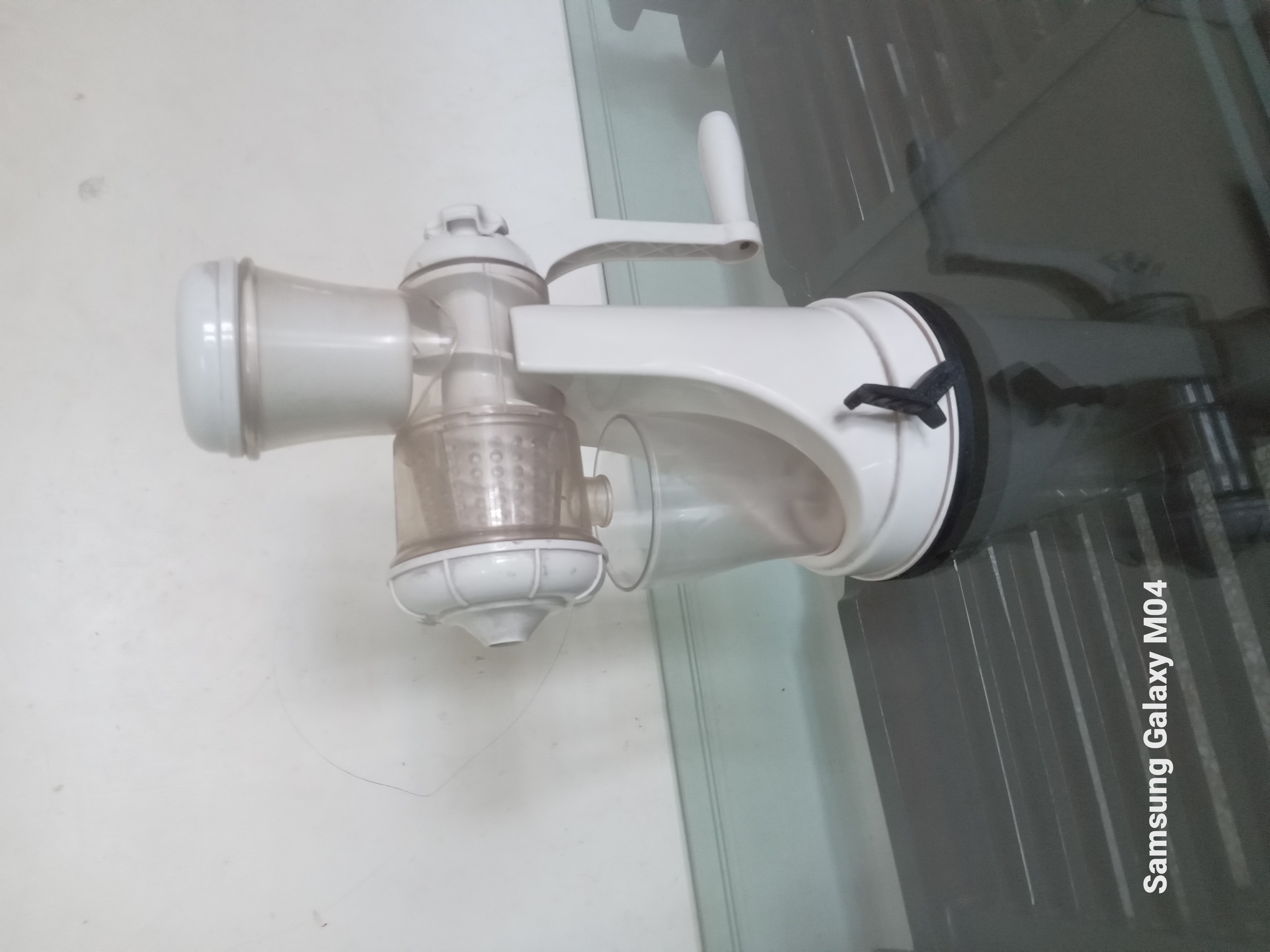 Manual juicer available for sale