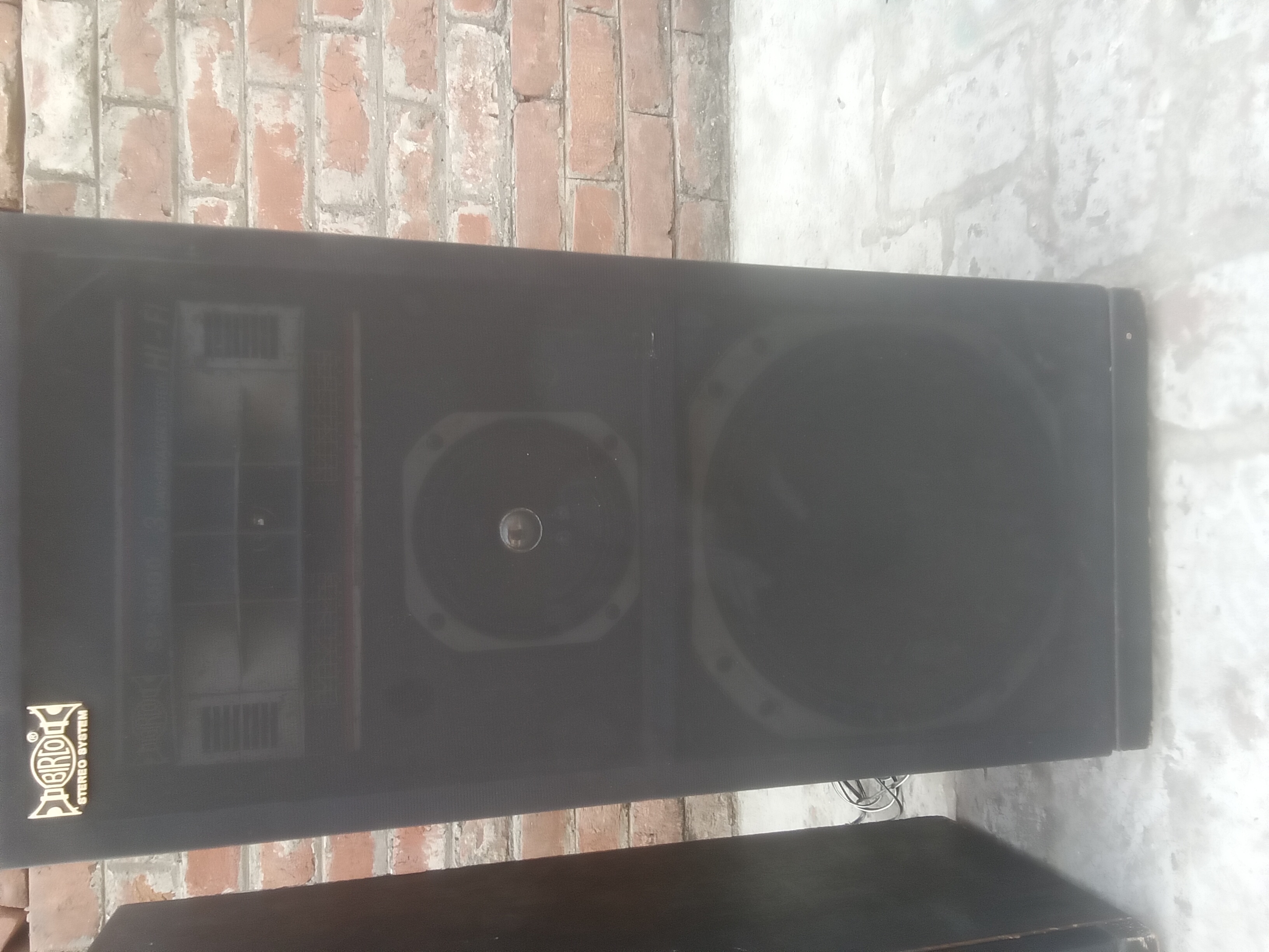Dj speakers with amplifier available for sale