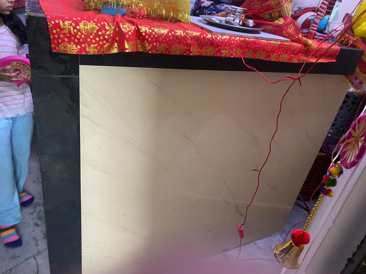Cash counter available for sale