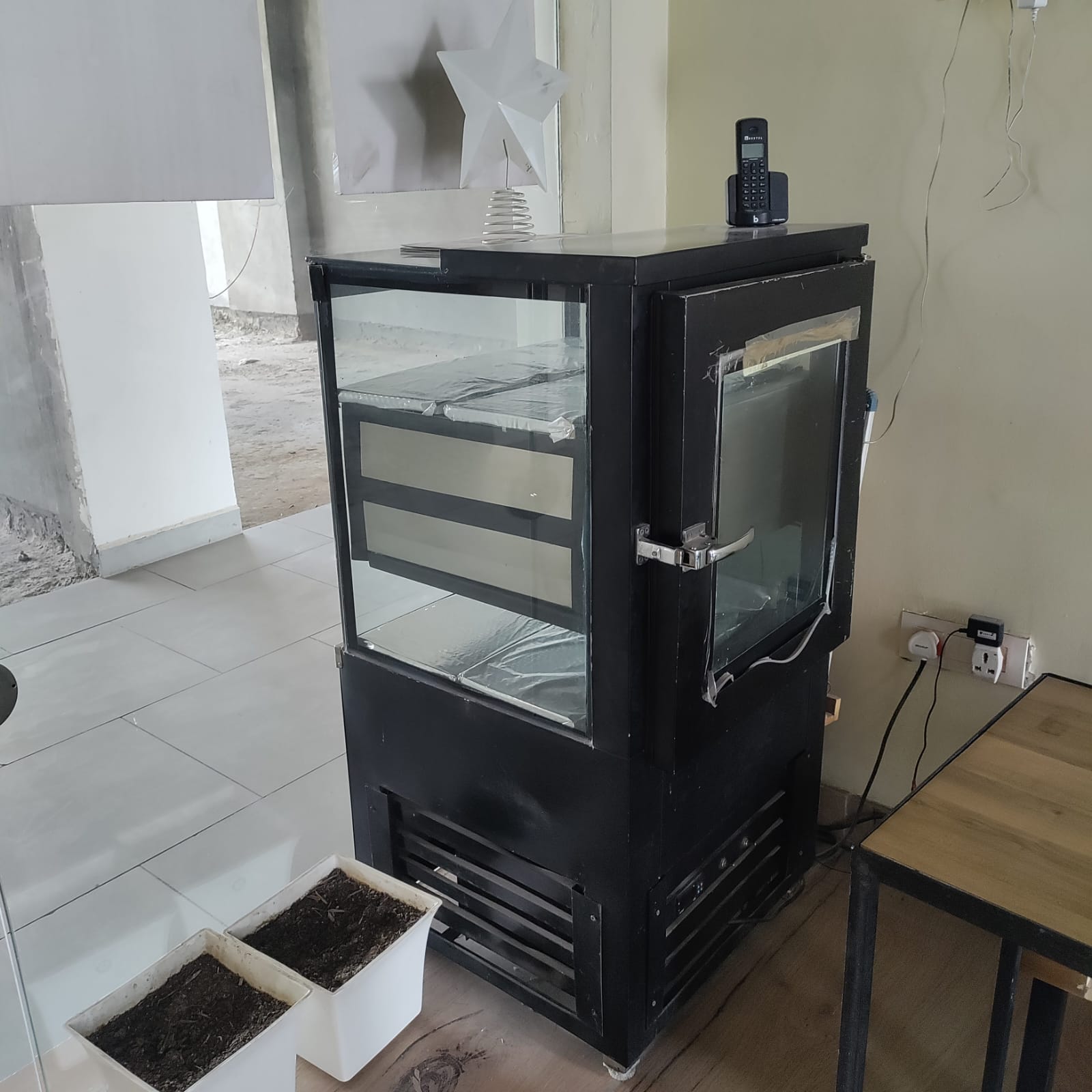 Commercial fridge Fridge available for sale