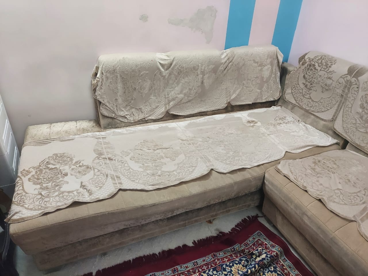 7 Seater sofa with cushion and Table available for sale