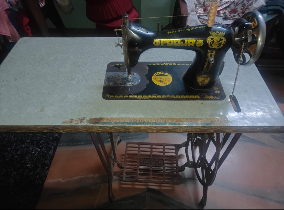 Sweing machine available for sale