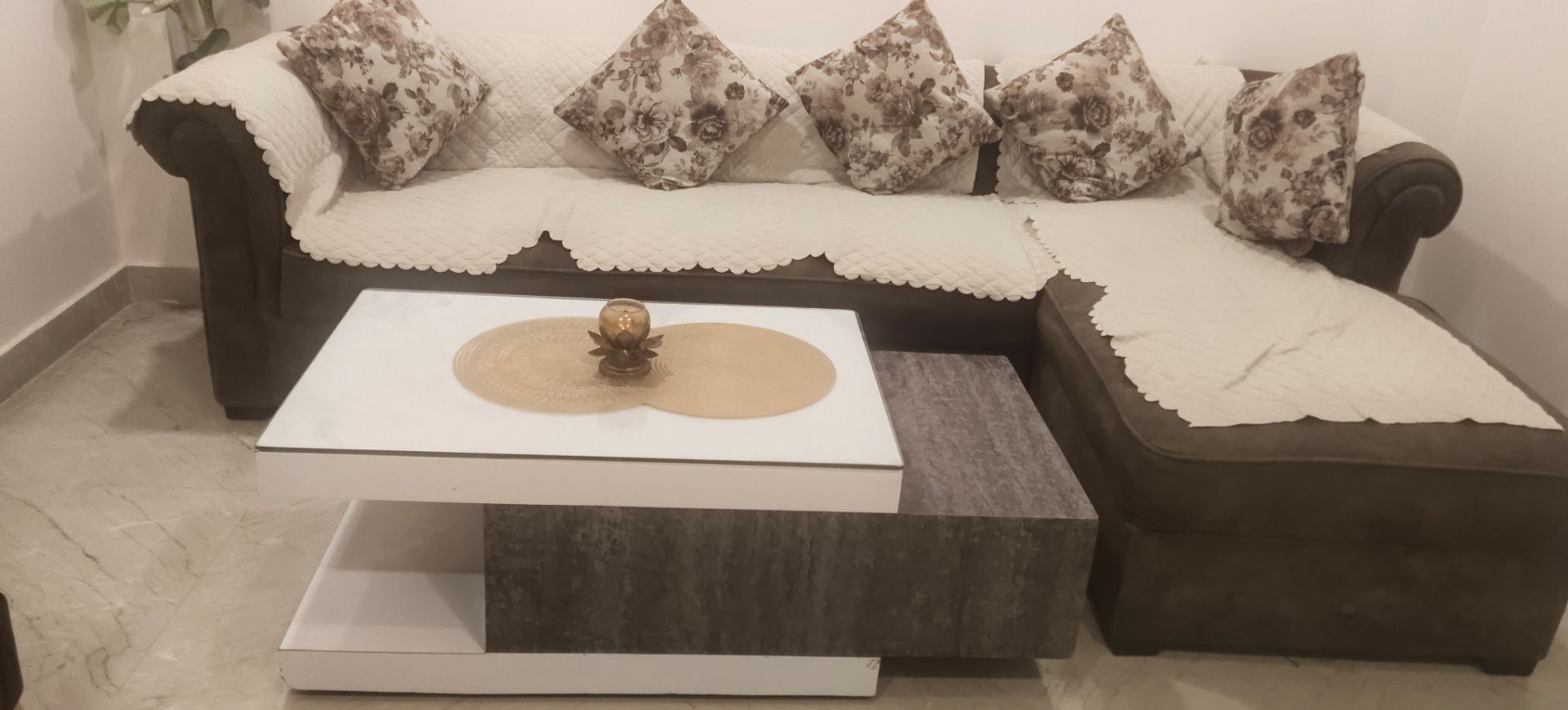 Sofa set available for sale