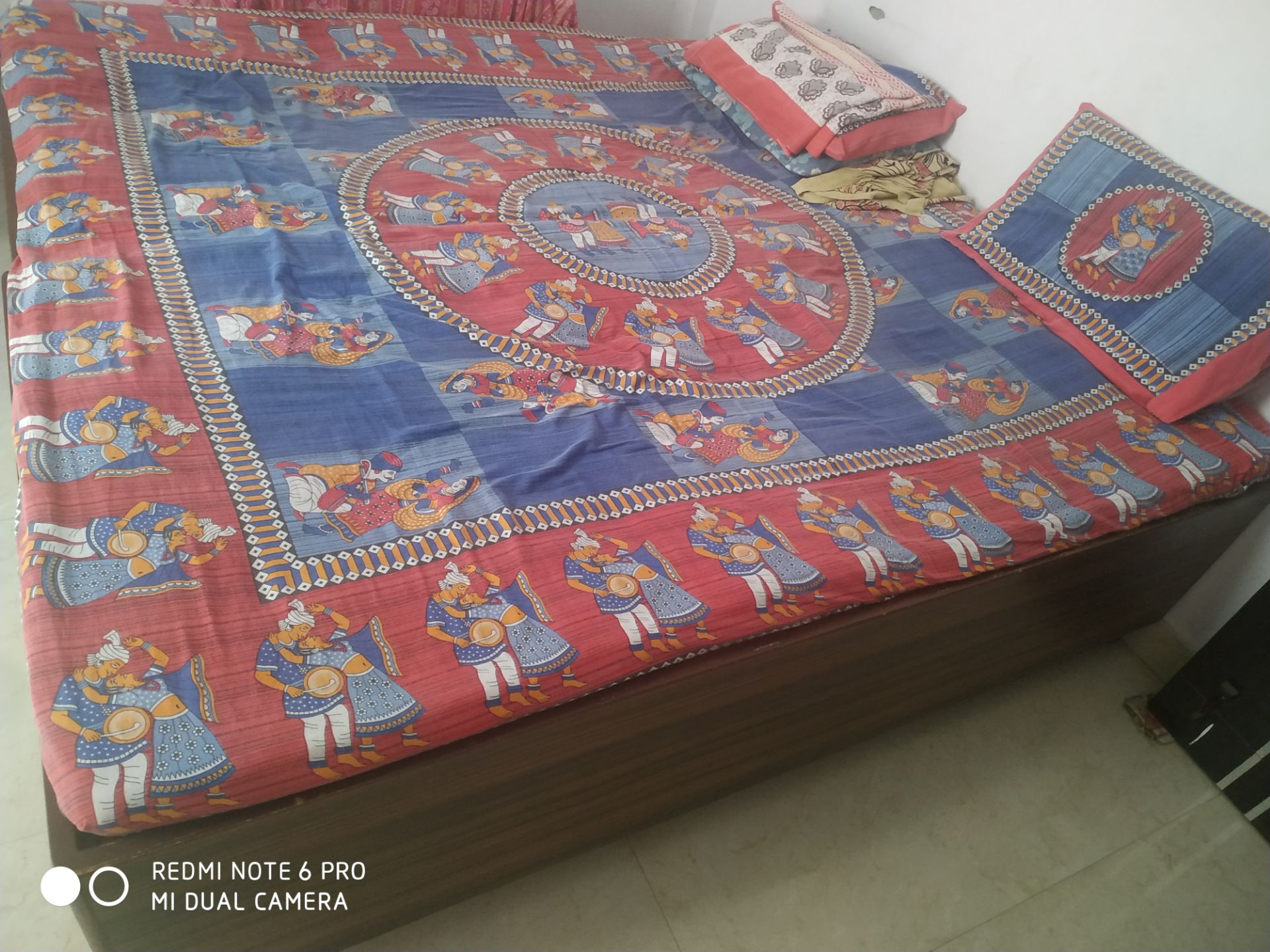 Box Type Bed 2 Nos available for sale