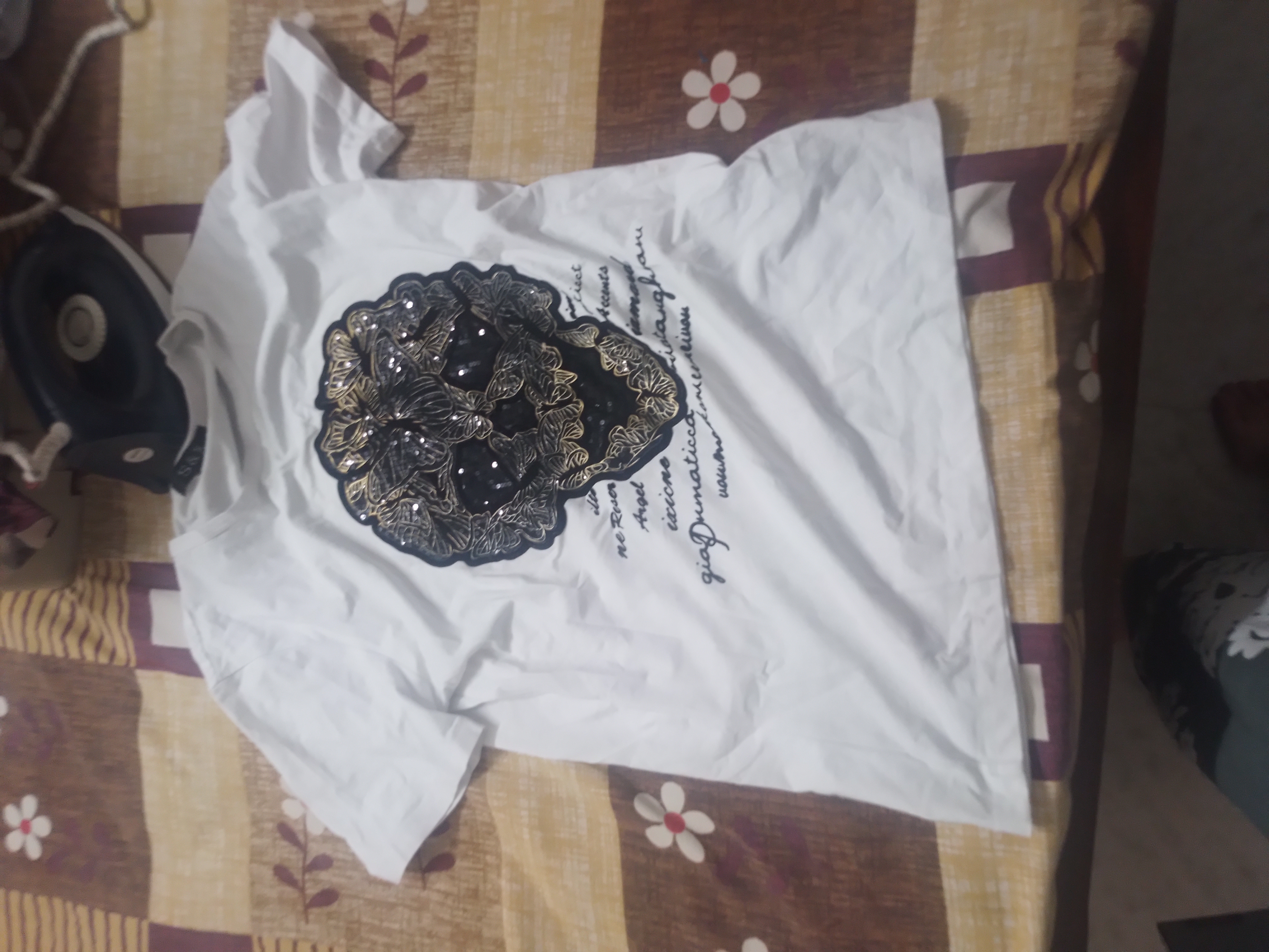Tops XL sale kar  available for sale
