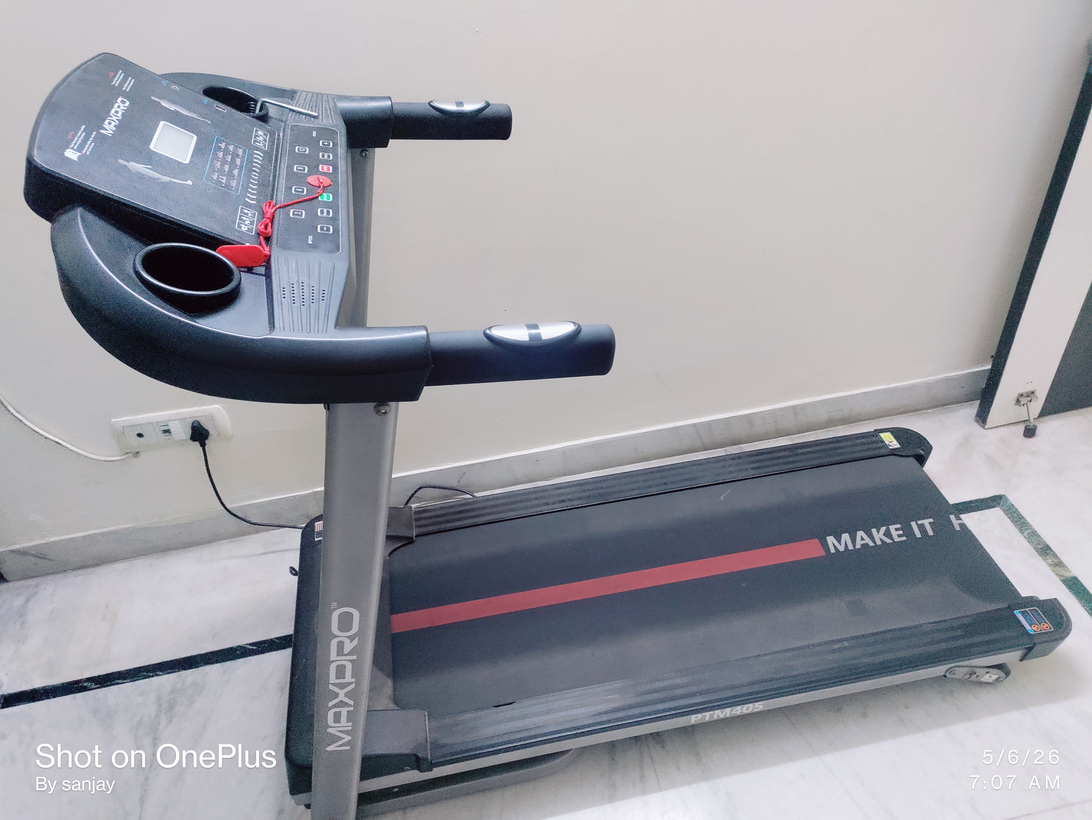 Tread mill available for sale