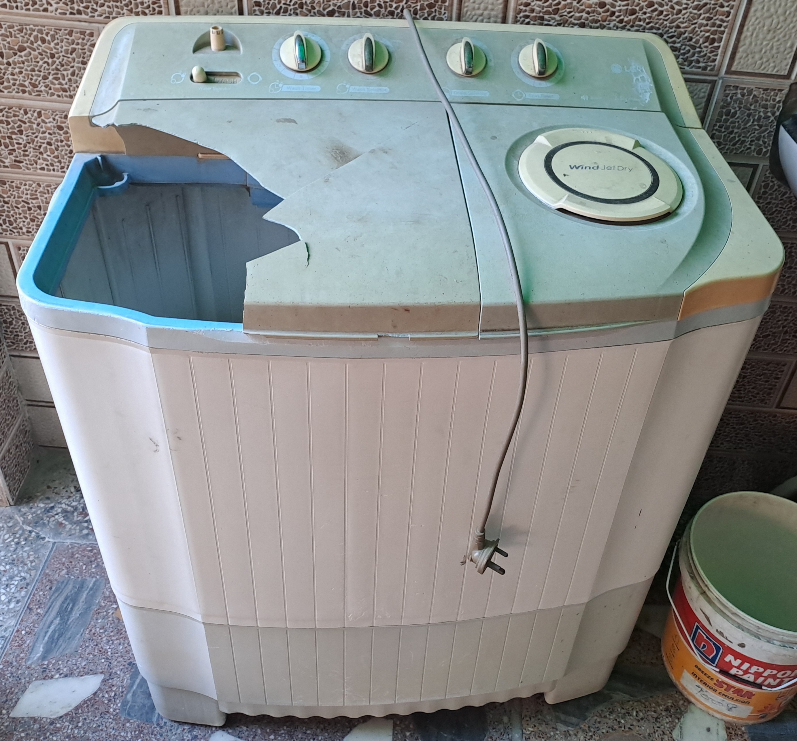 LG Washing Machine available for sale
