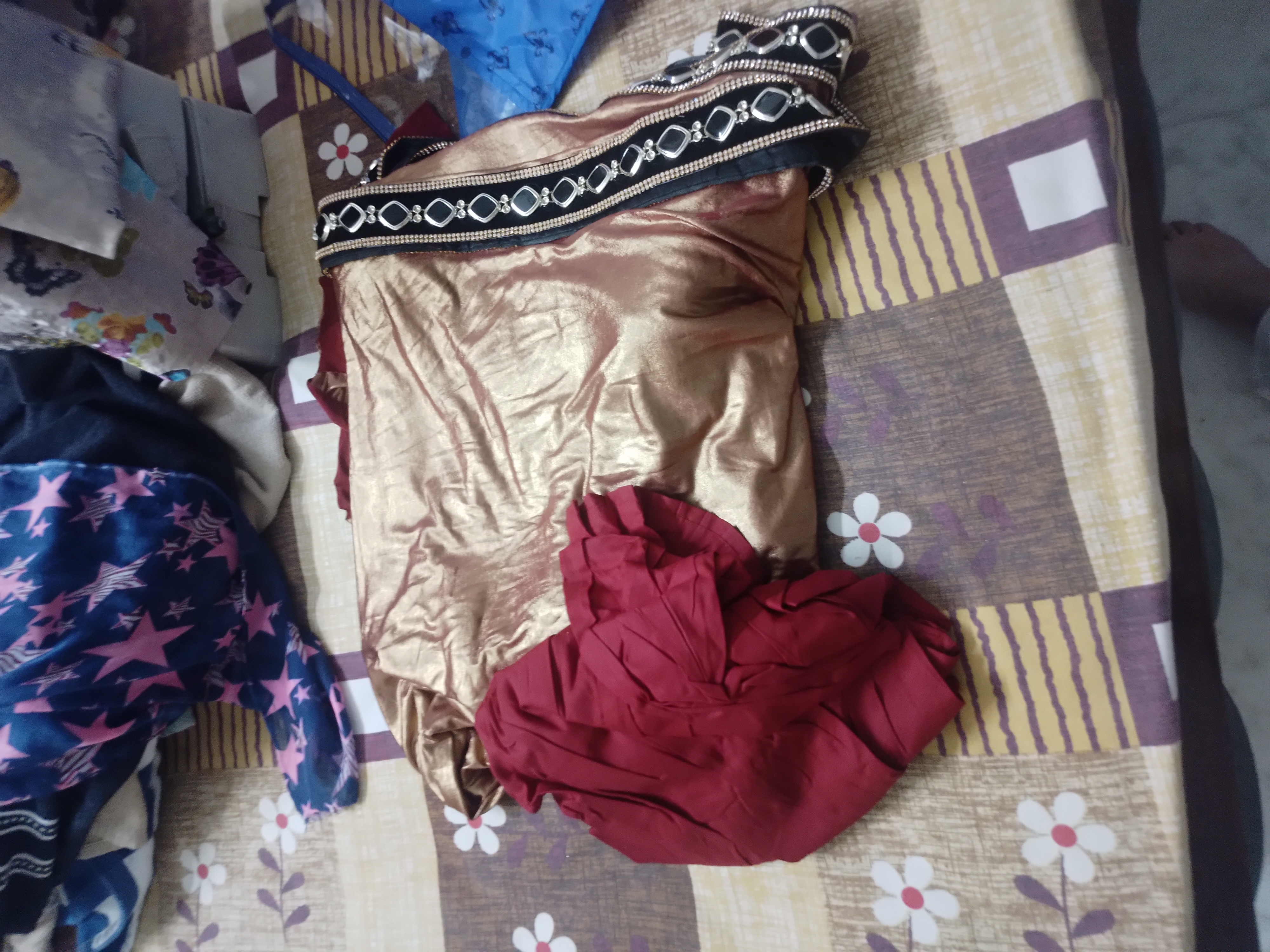 Saree sale kar party wear  available for sale