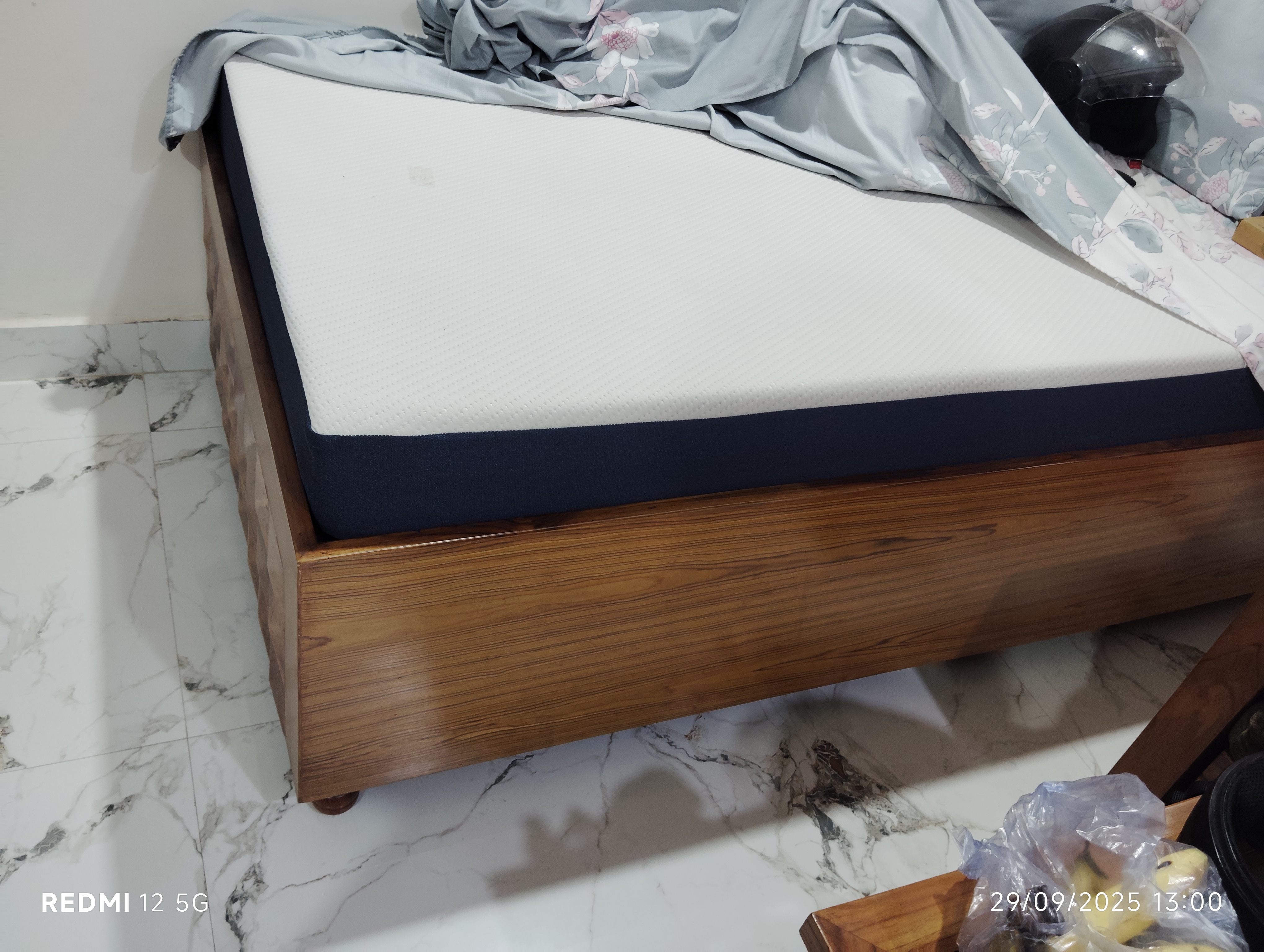 3x6 Diwan with mattress available for sale