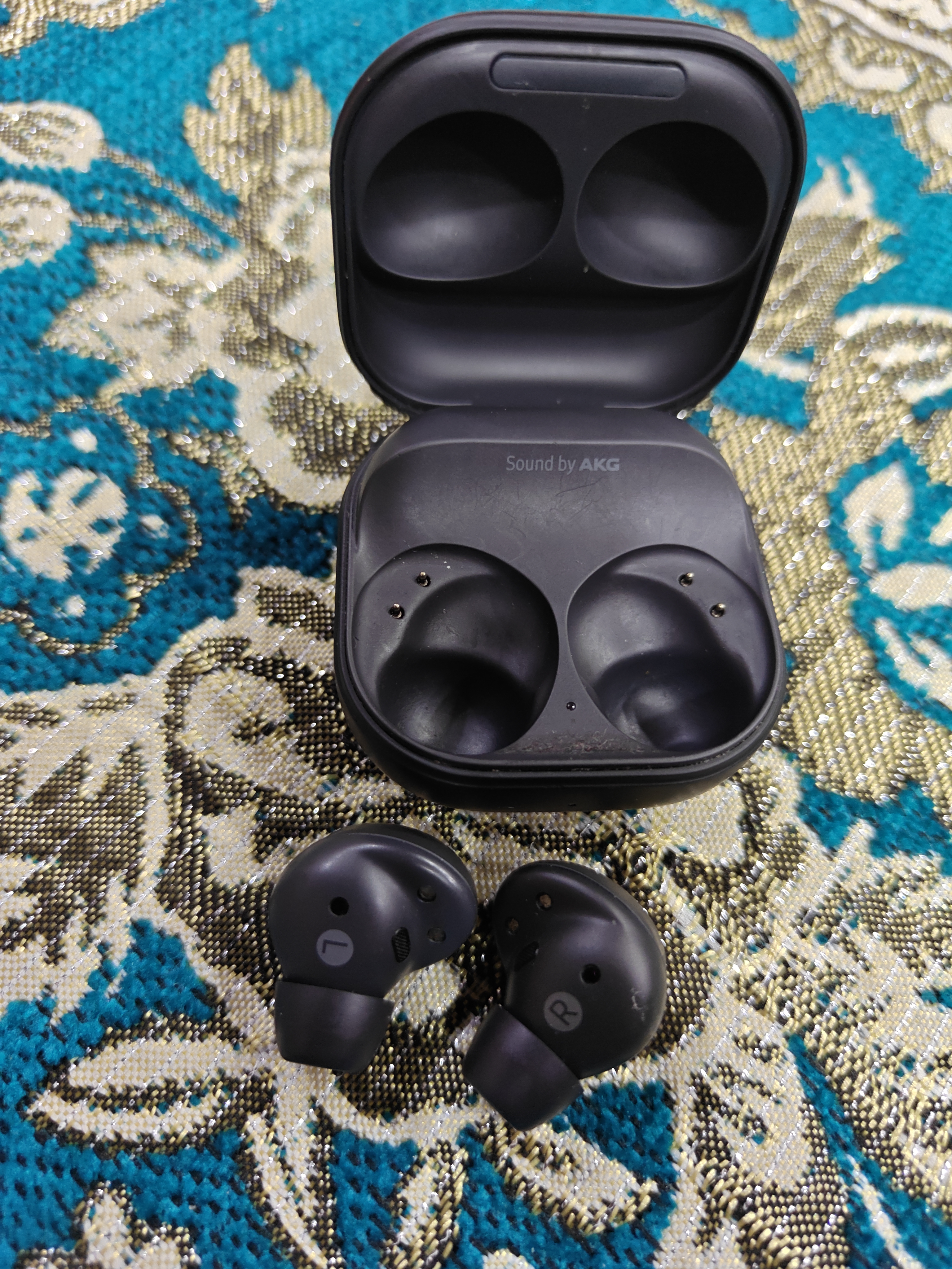 Samsung Ear bud available for sale