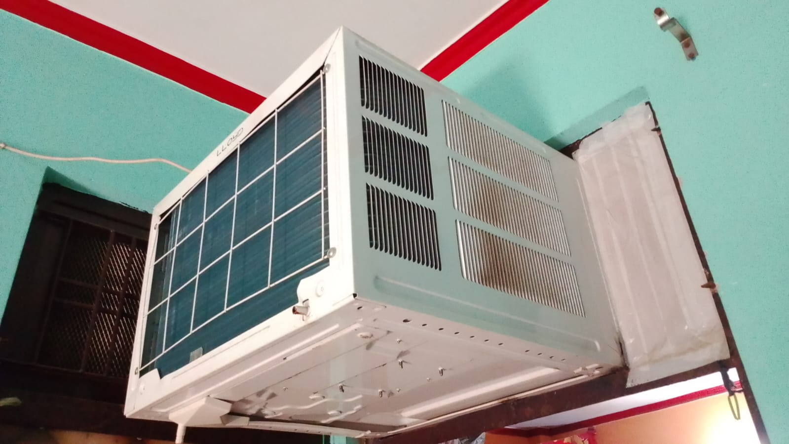 Lloyd Window AC available for sale