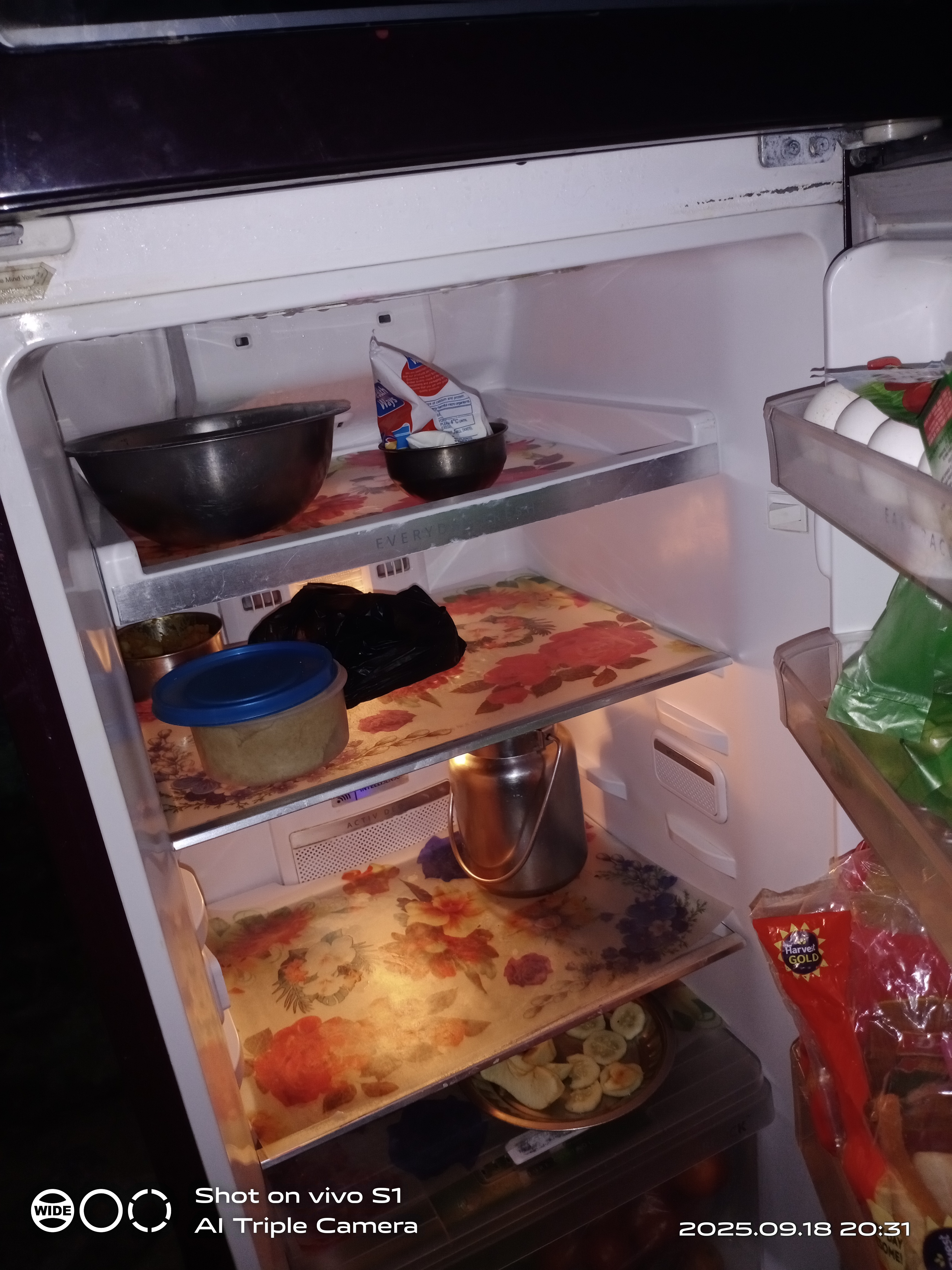 Whirlpool intellifresh Fridge available for sale
