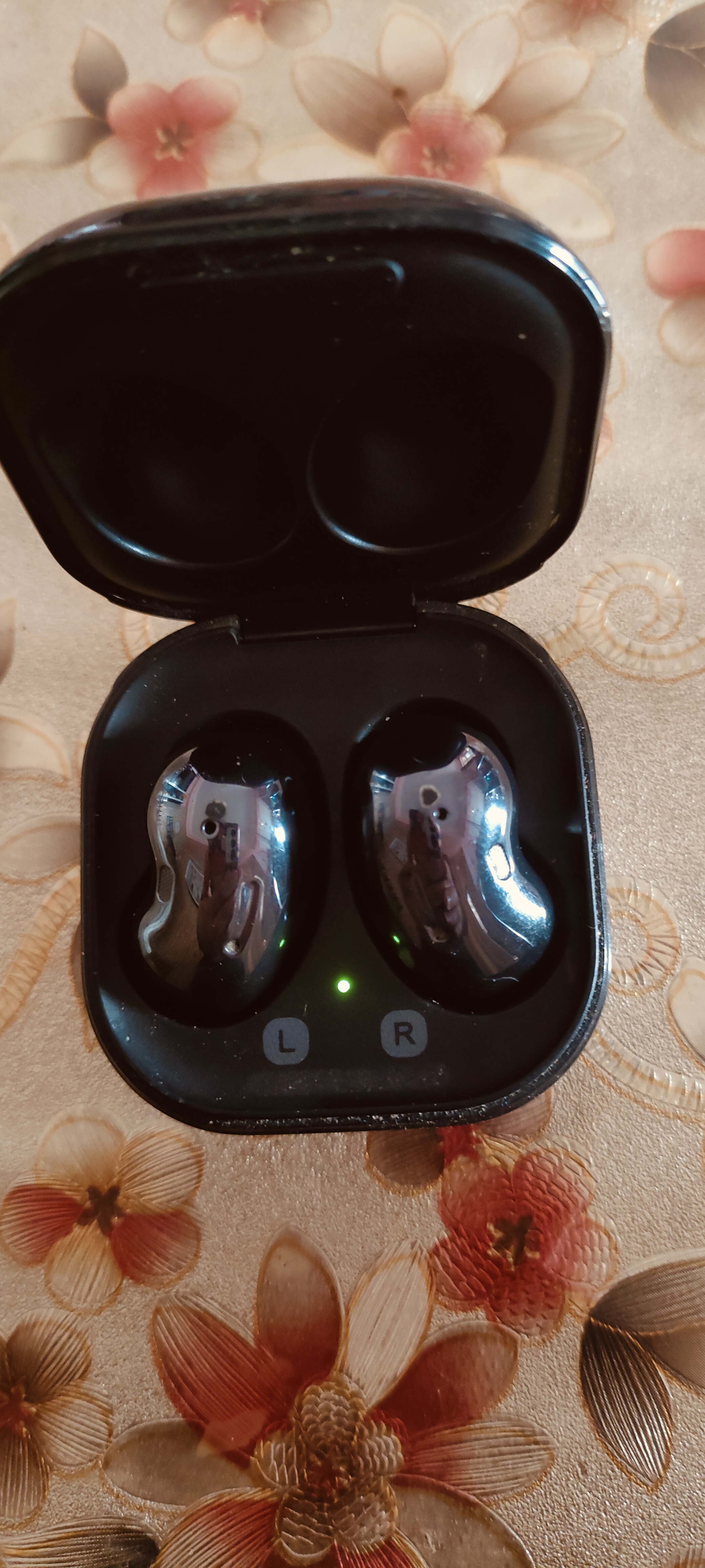 Samsung galaxy earbuds available for sale