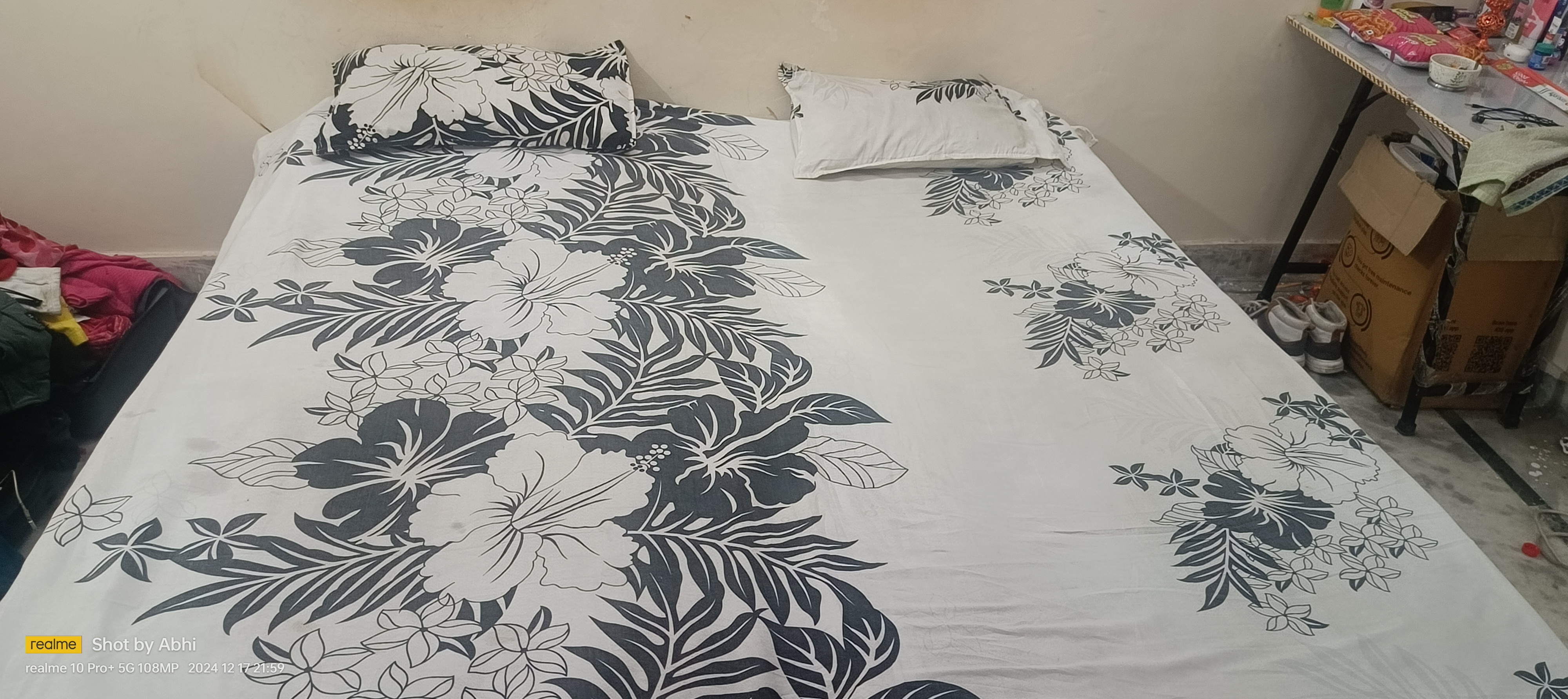 2 single bed set  available for sale