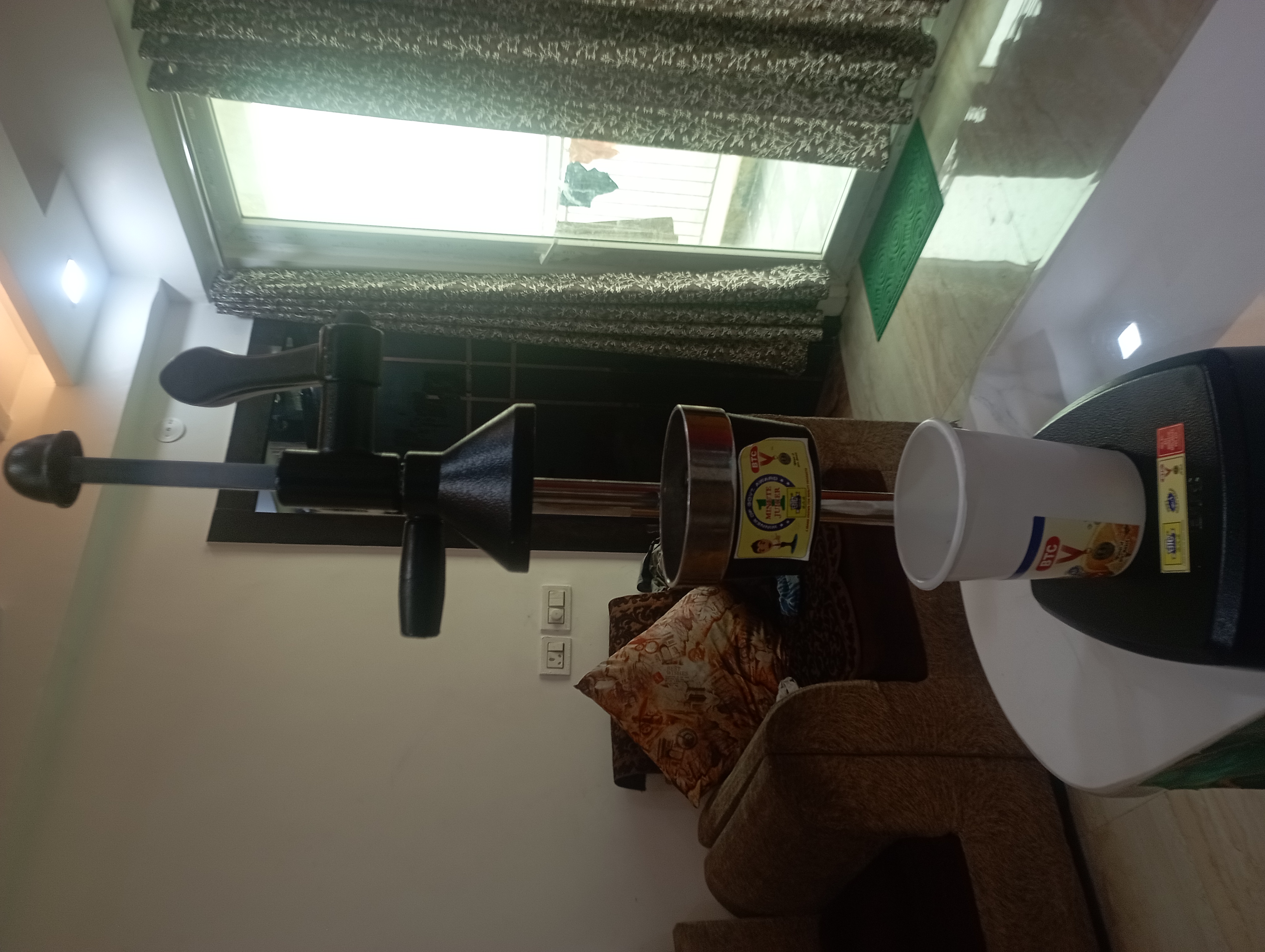 Juicer machine available for sale