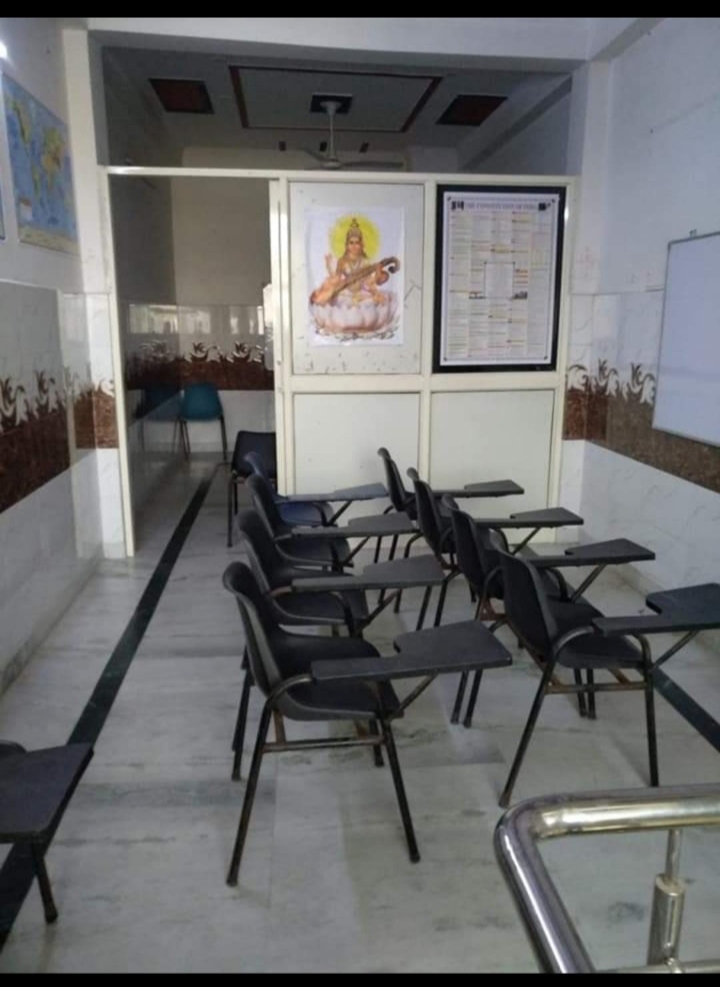 Coaching chairs available for sale