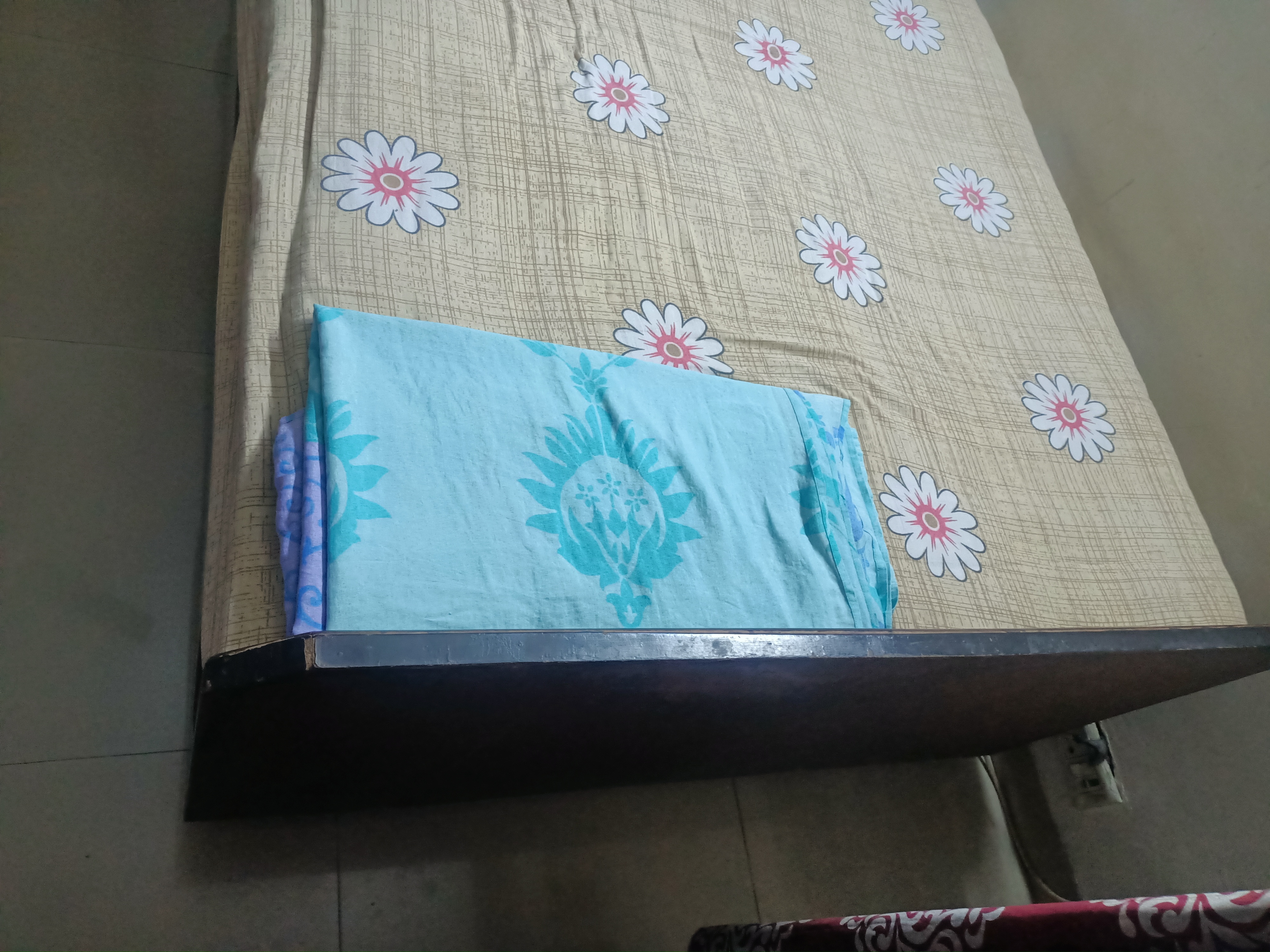 Bed with box available for sale