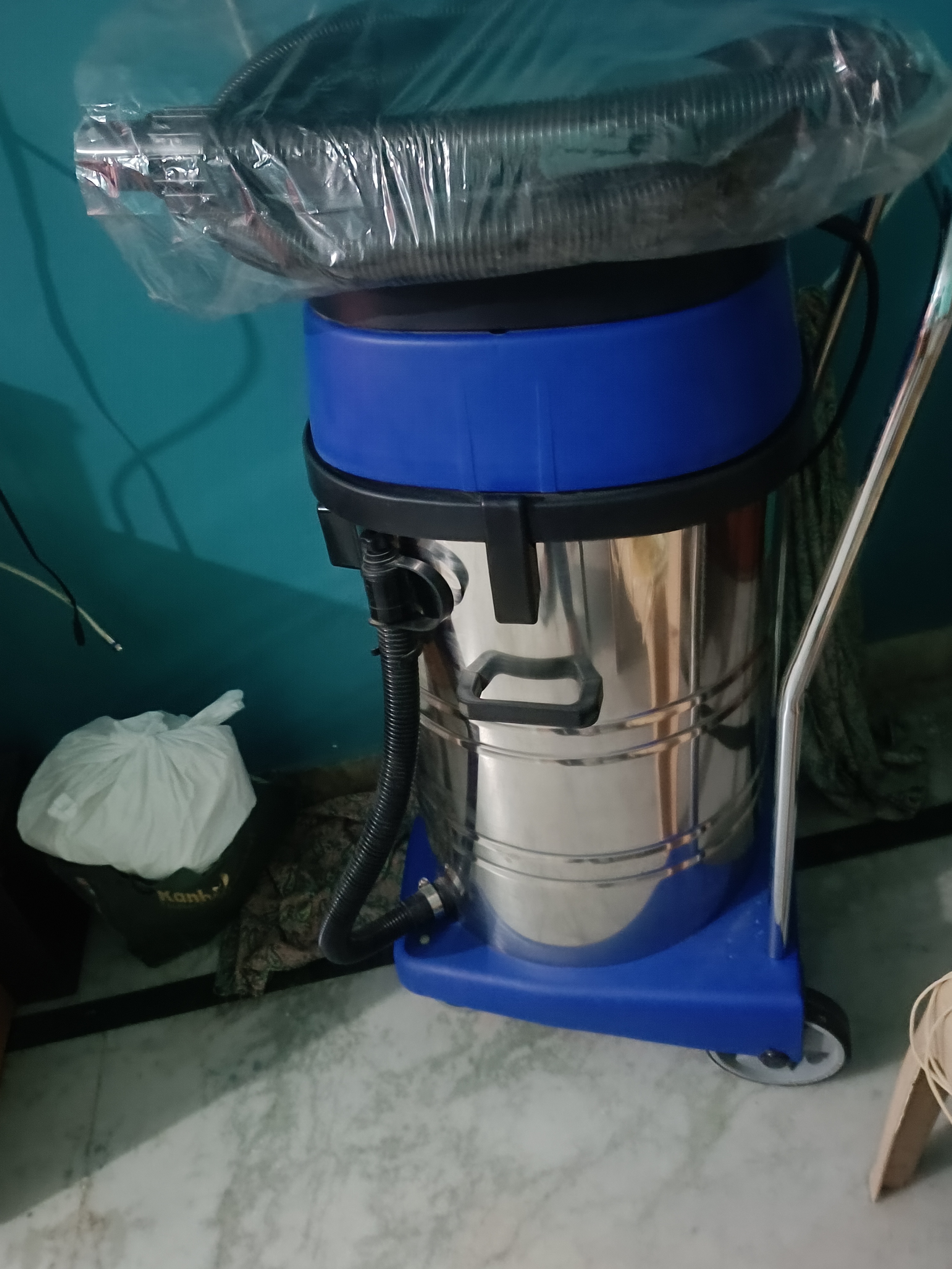 vacuum cleaner available for sale