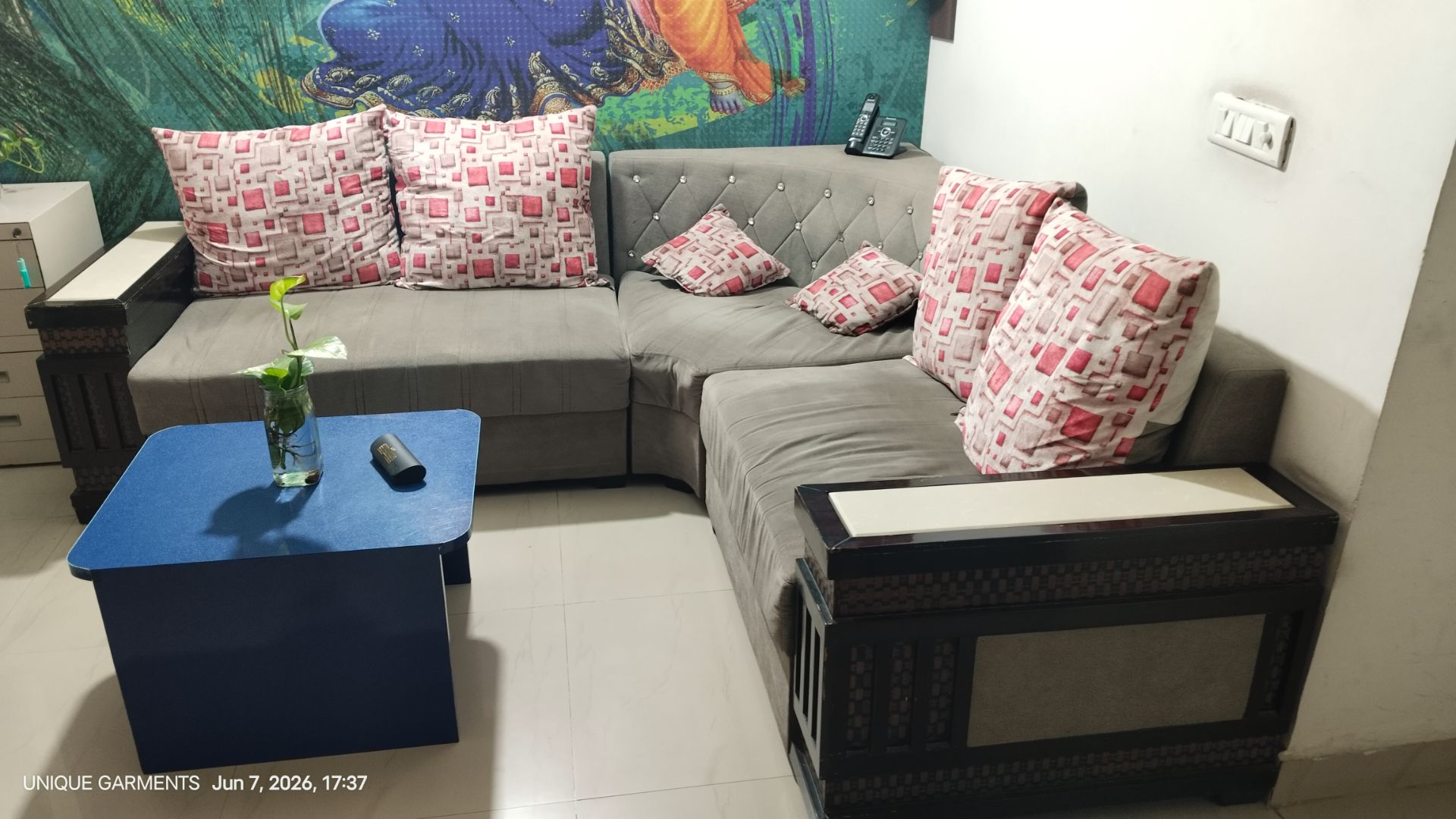 6 seater Corner Sofa set available for sale