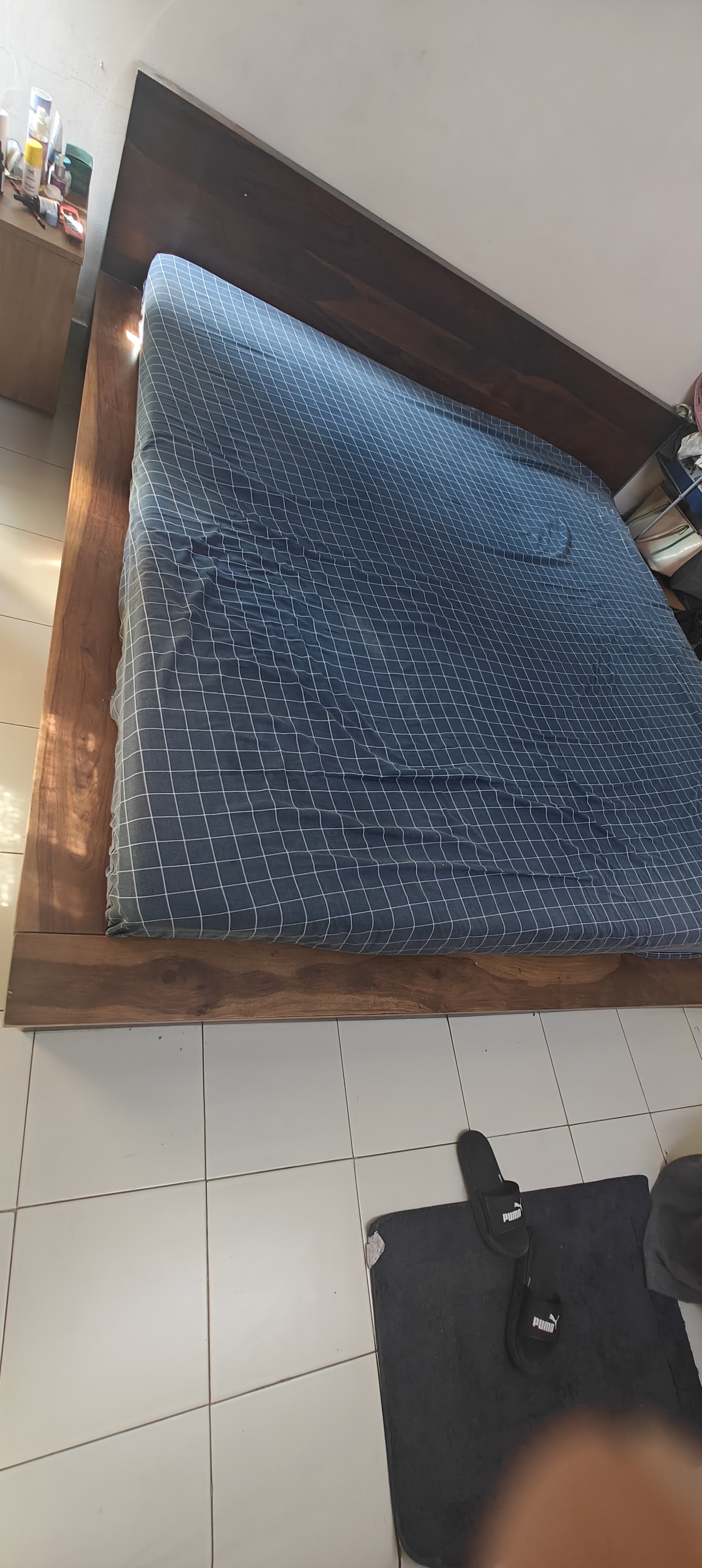 KING SIZE SOLID WOODEN BED WITHOUT STORAGE WITH 8 INCH MEMORY FOAM MATTRESS available for sale