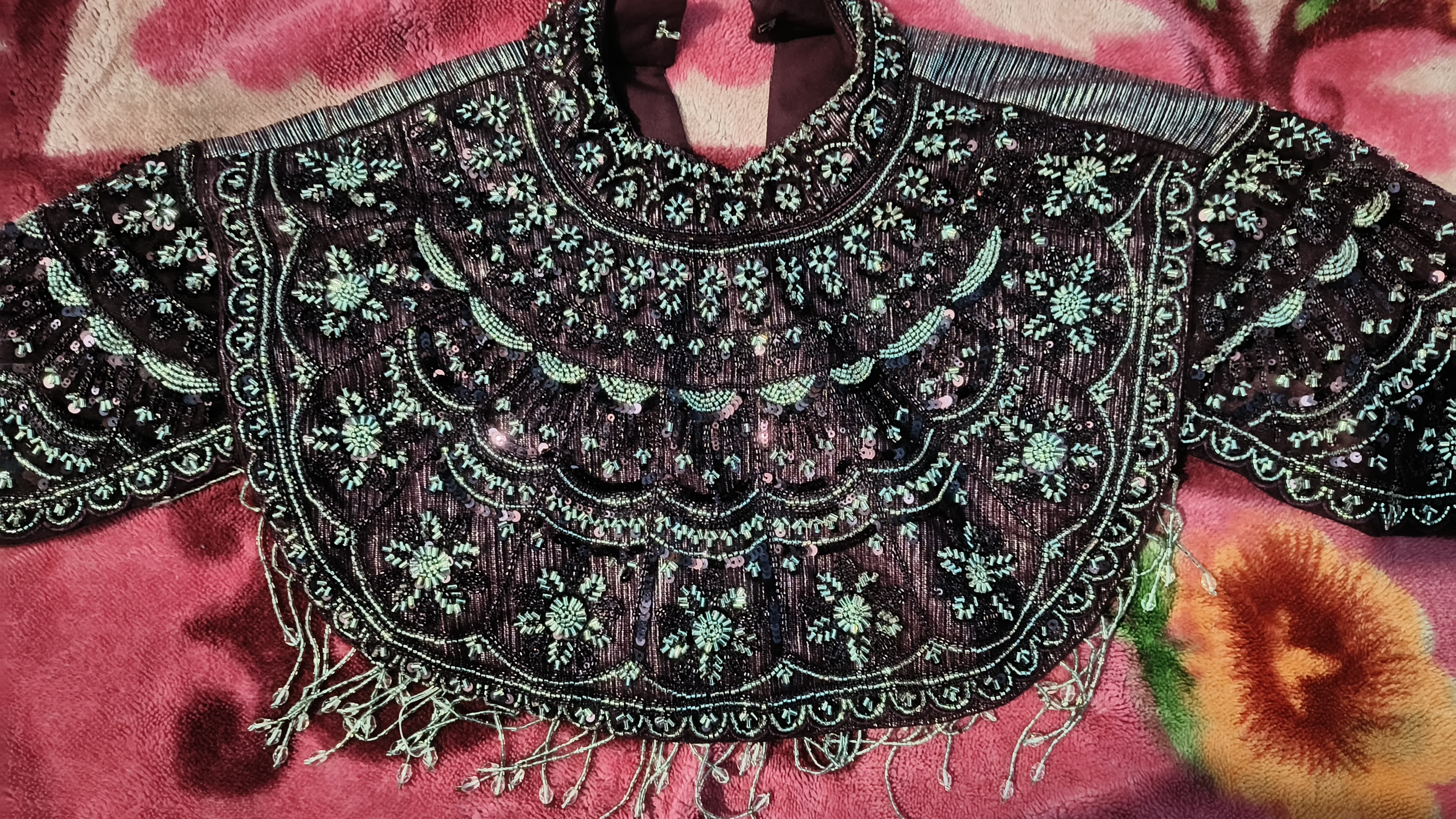 Ready to drapted Saree and dress type  available for sale