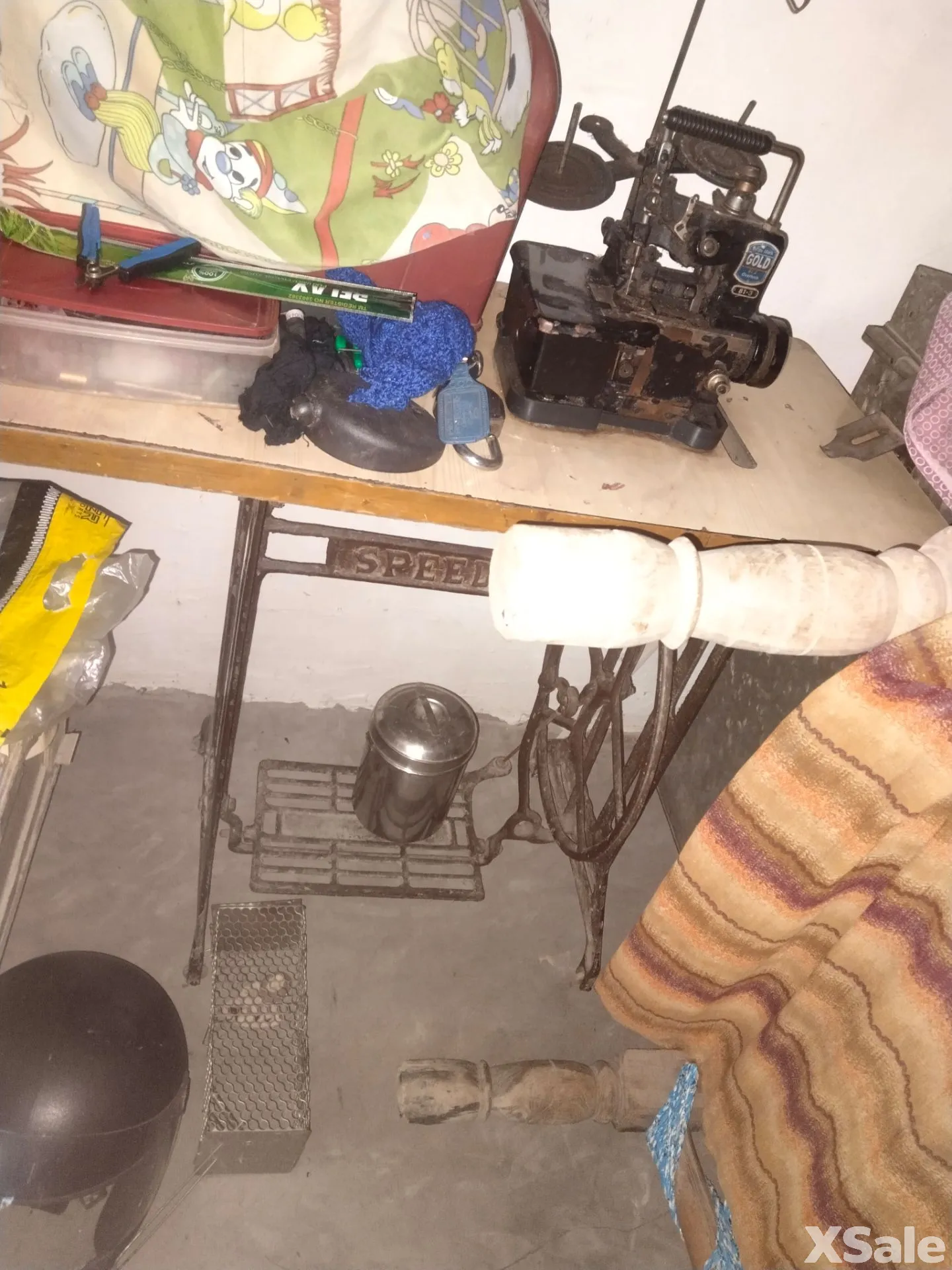 Overlock machine bechni hai
