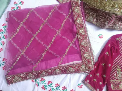 Lenhga blouz with 2 chunni