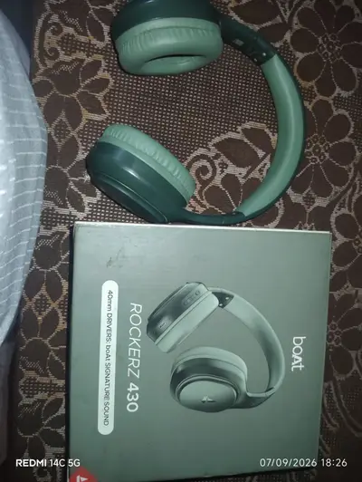 ROCKERZ 430

40mm DRIVERS: boAt SIGNATURE SOUND  ₹1000