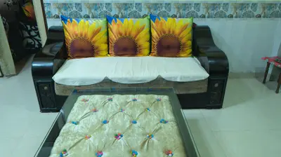 5 seater sofa with Center table 